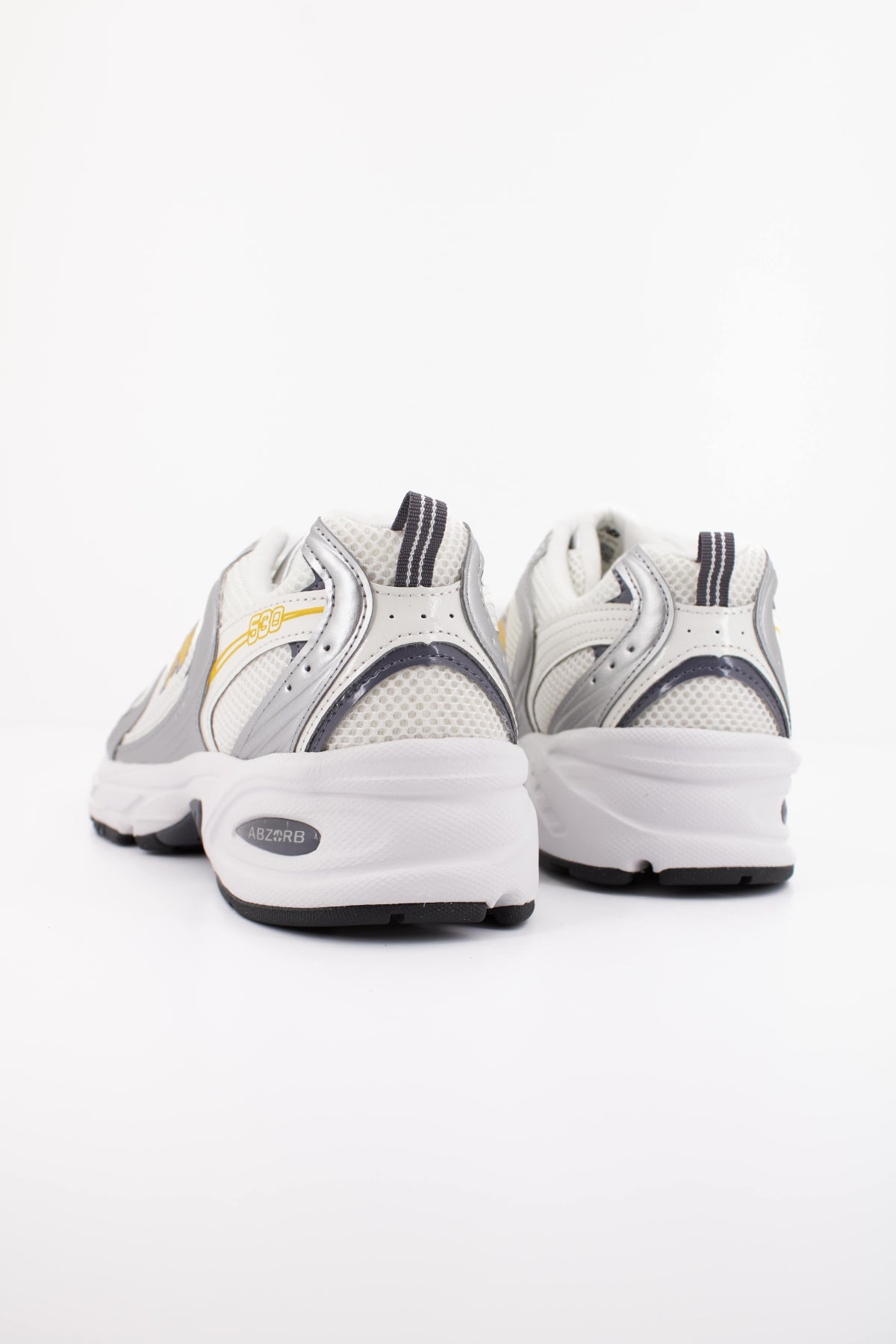 NEW BALANCE U530 en color BLANCO (4)