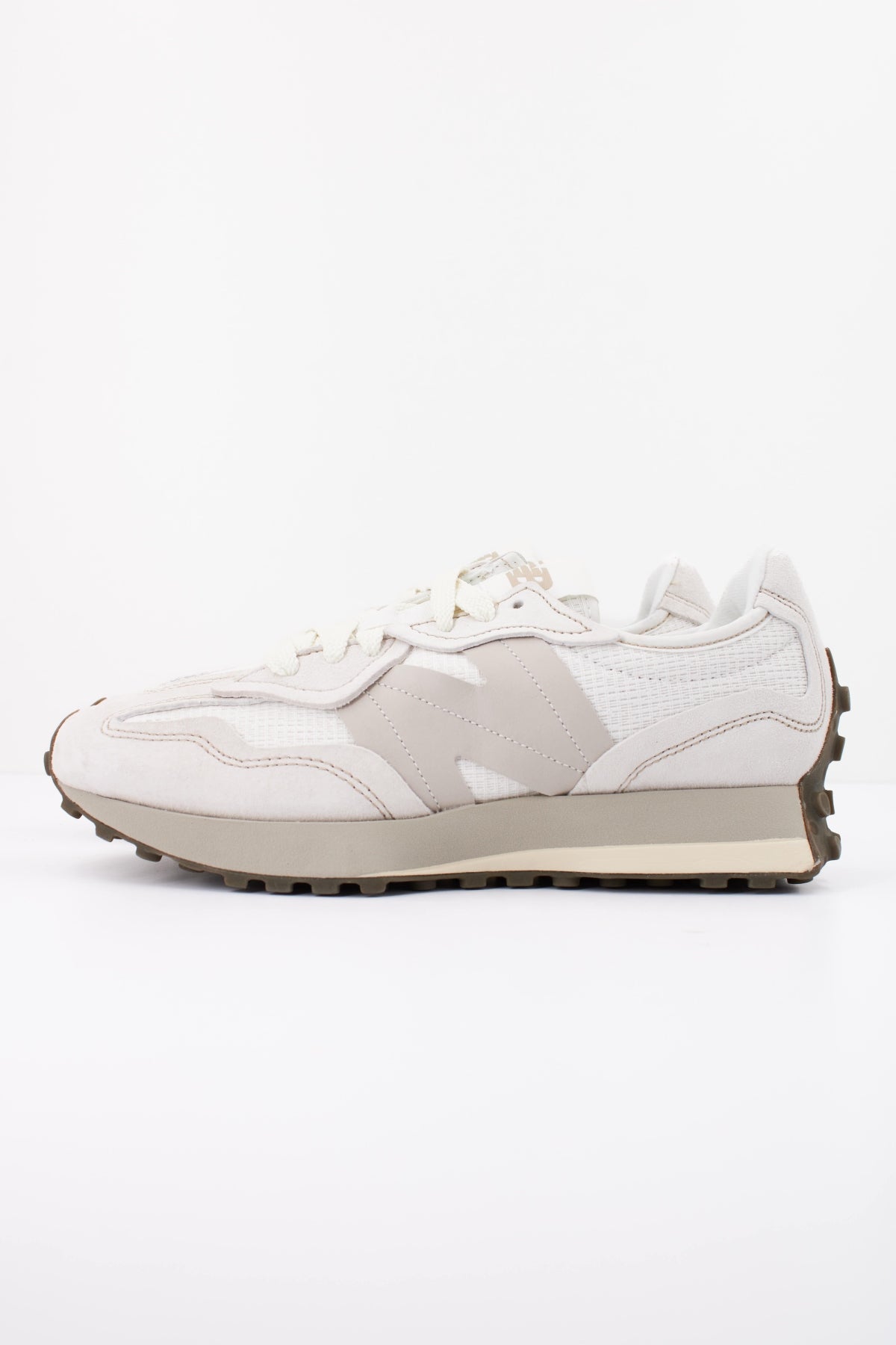 NEW BALANCE U327 en color BLANCO (1)