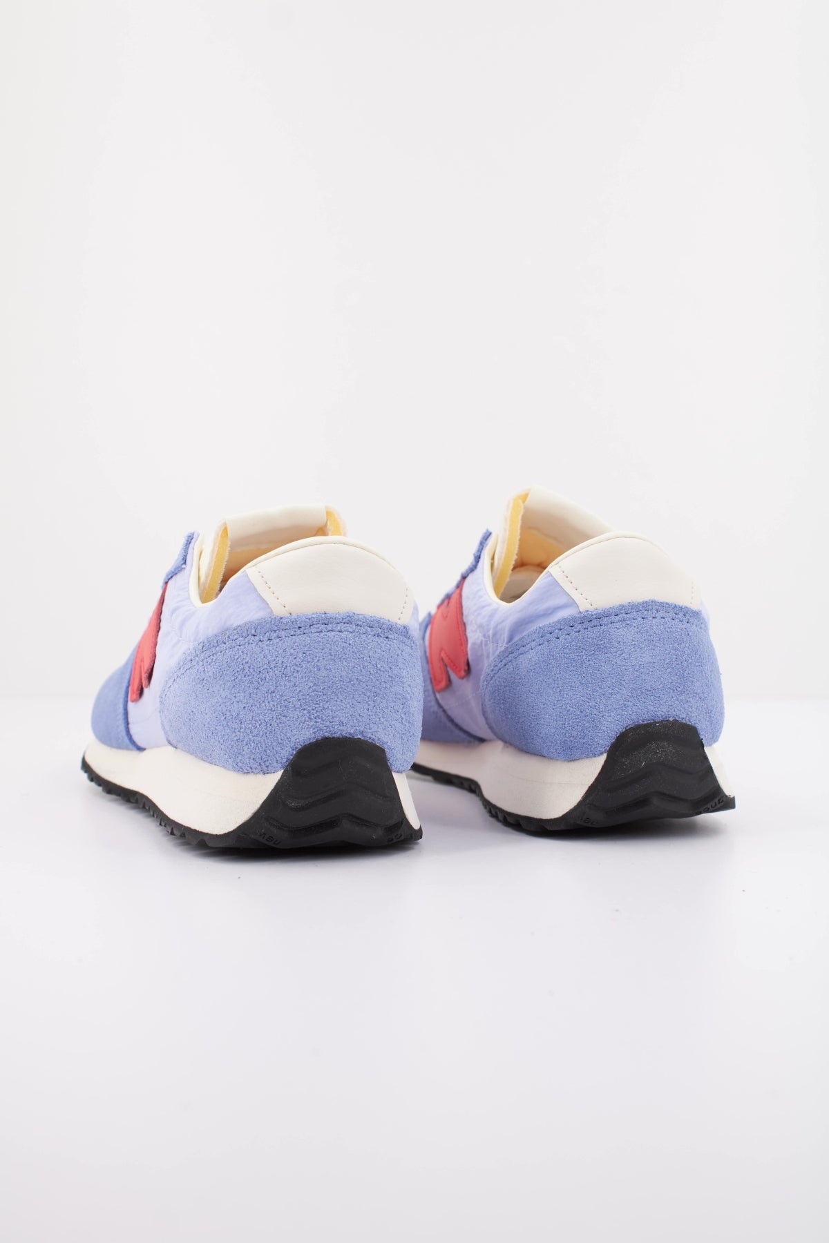 NEW BALANCE U471 en color AZUL (4)