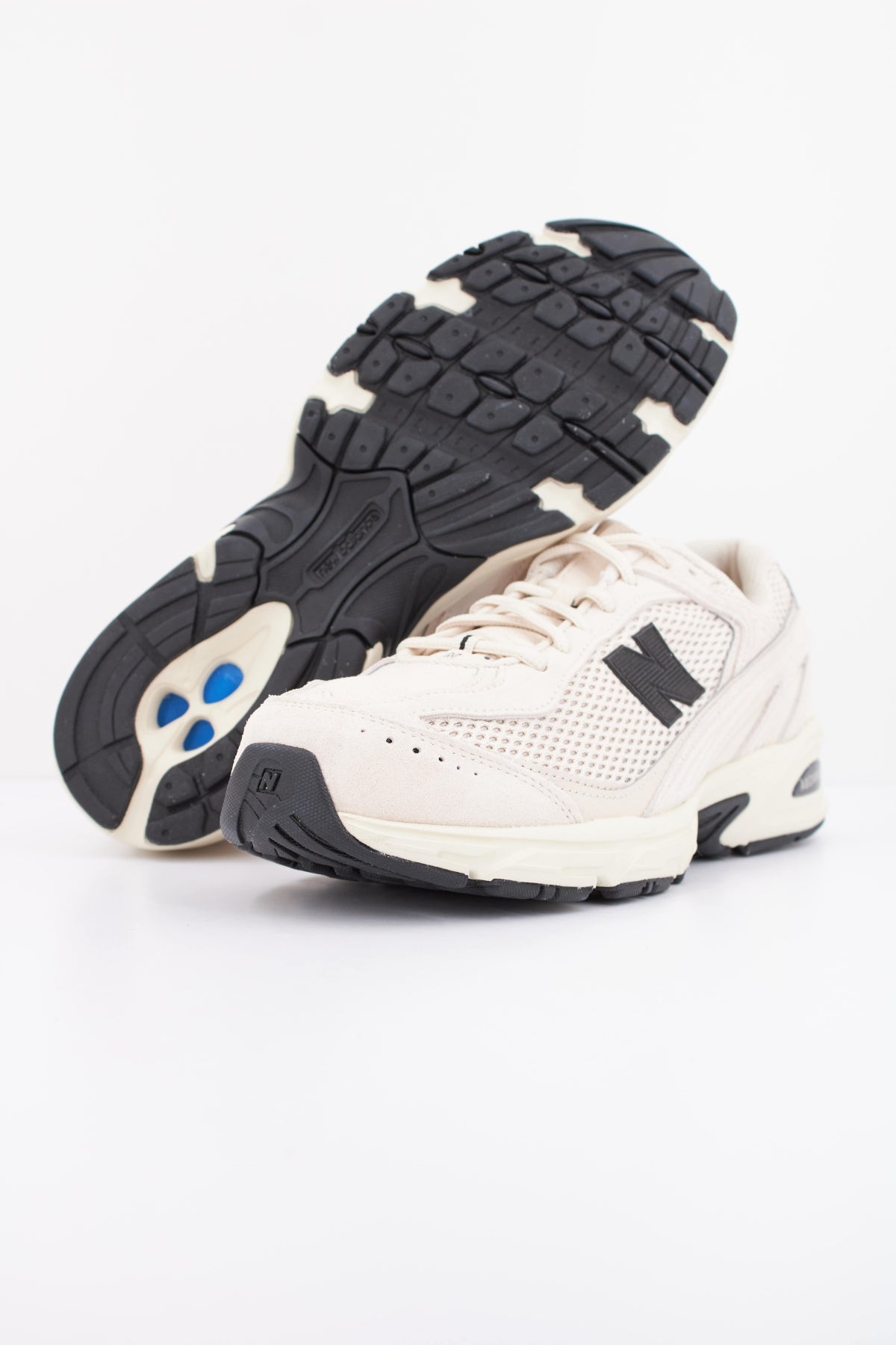 NEW BALANCE U509 en color BEIS (5)