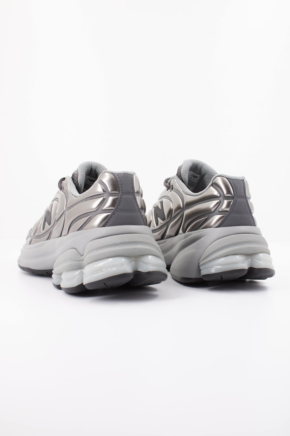 NEW BALANCE U5030 en color GRIS (4)