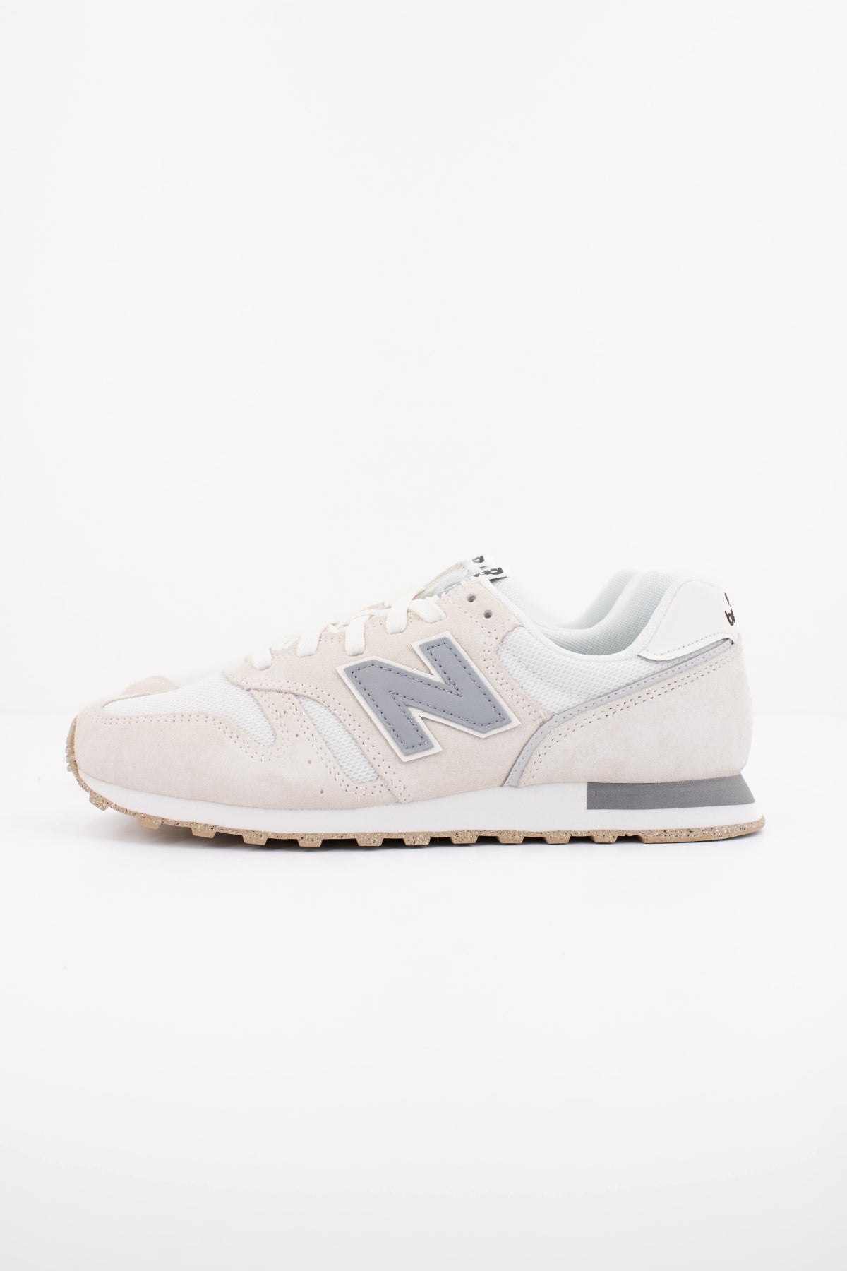 NEW BALANCE WL373 XA2 en color BEIS (1)