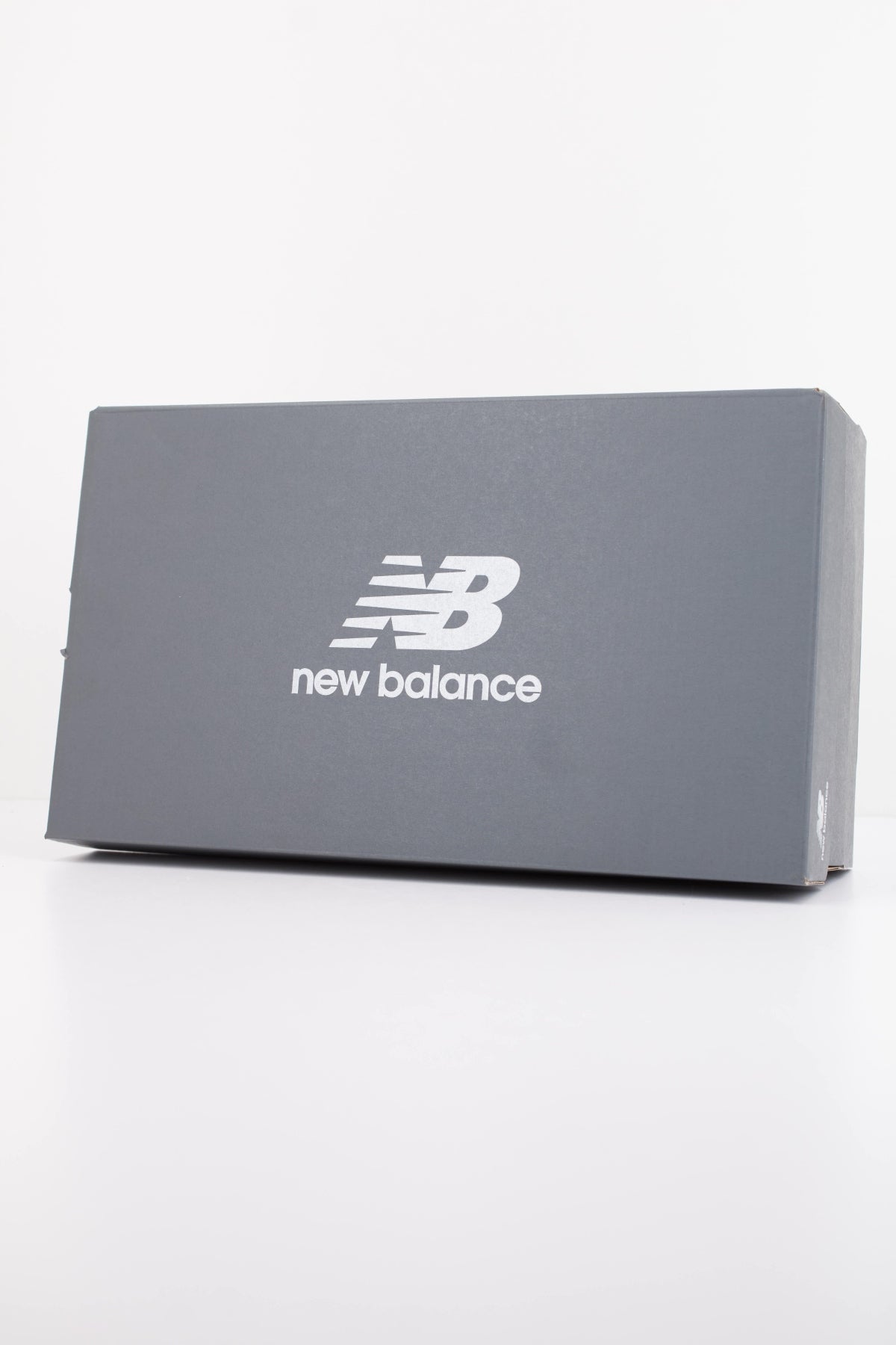 NEW BALANCE U204L en color ROSA (6)