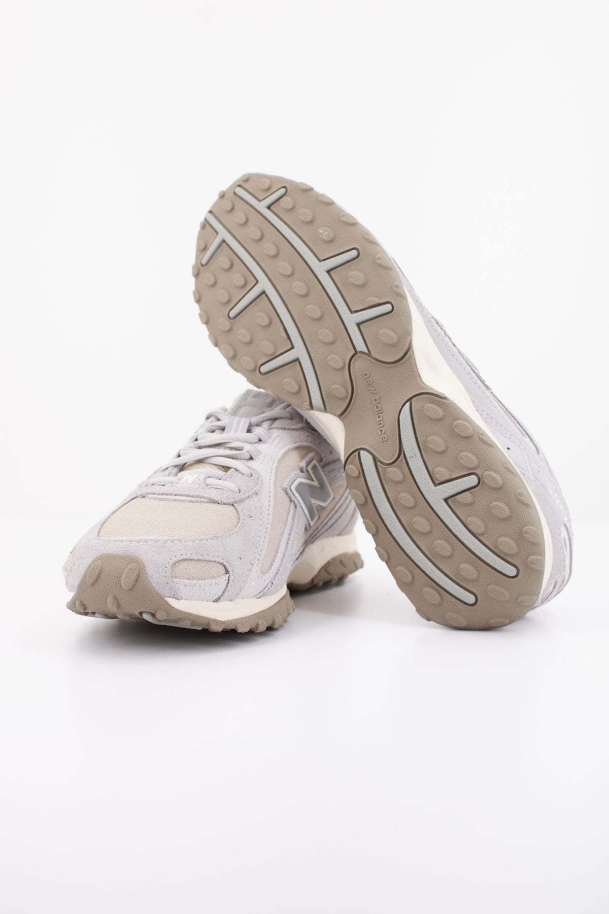 NEW BALANCE U204L en color GRIS (5)