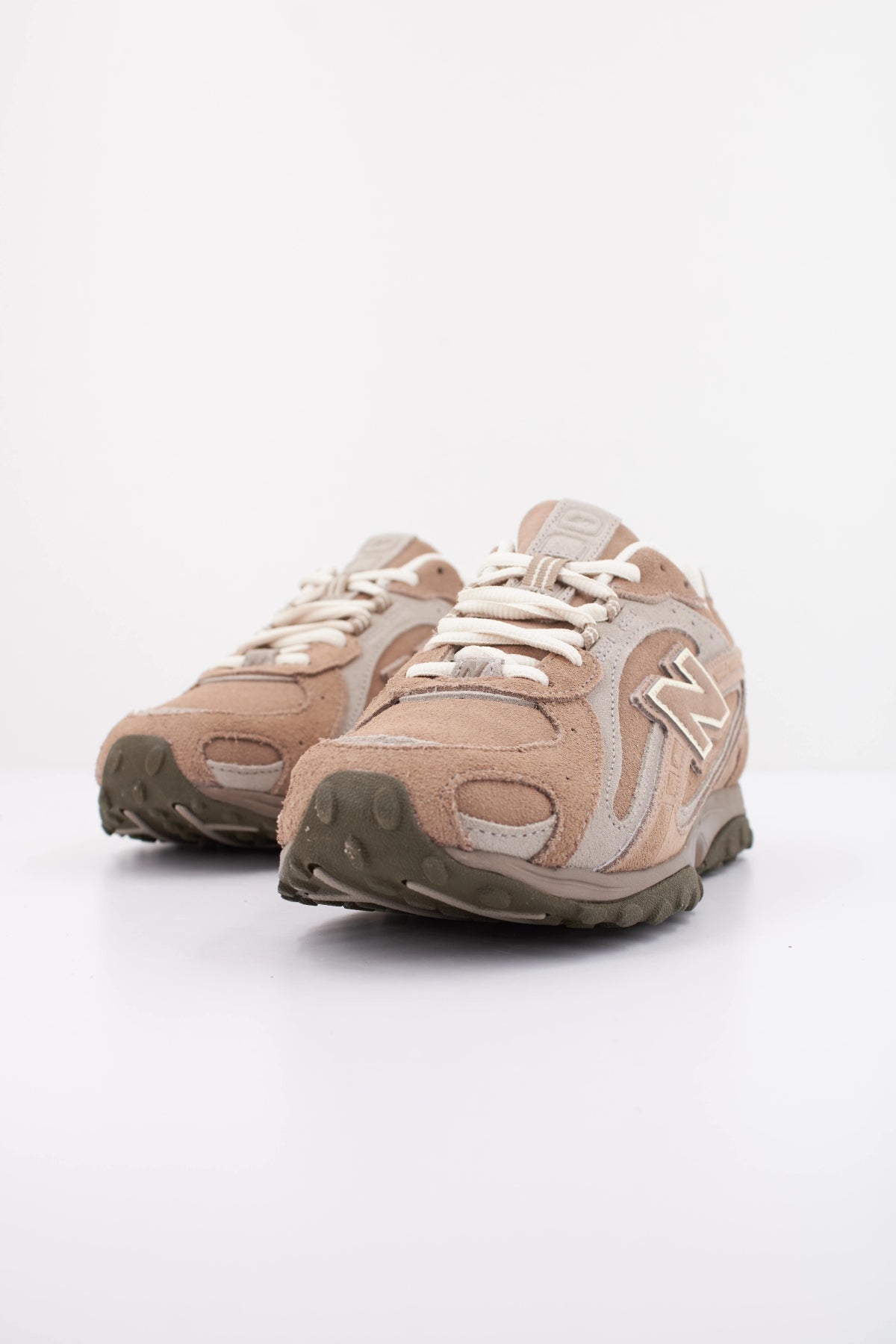 NEW BALANCE U204L en color MARRON (2)