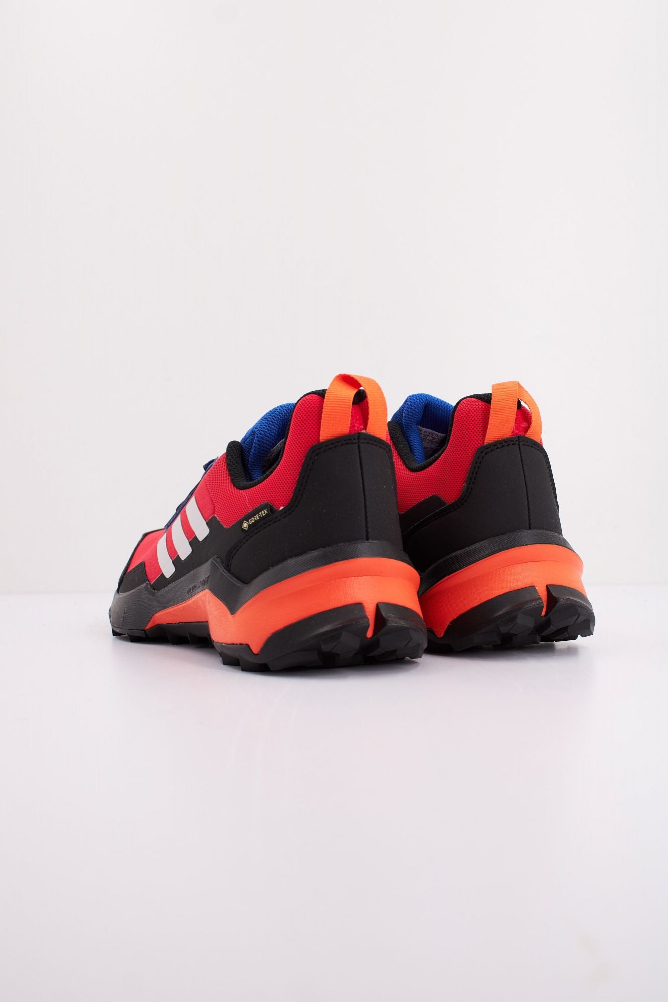 ADIDAS TERREX AX4 GTX en color ROJO (4)