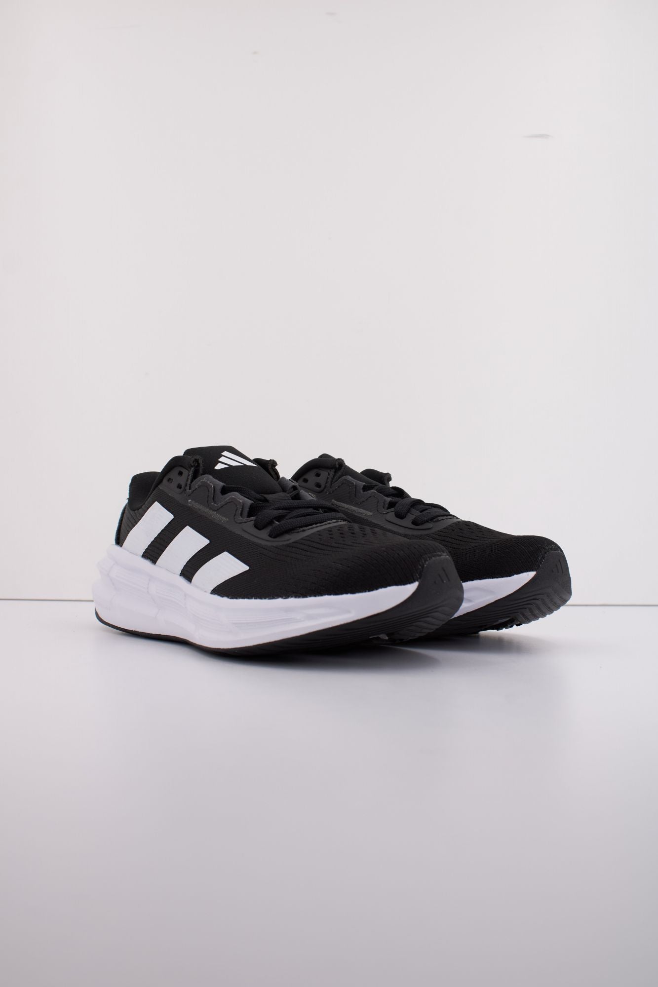 ADIDAS QUESTAR 3 W en color NEGRO (2)