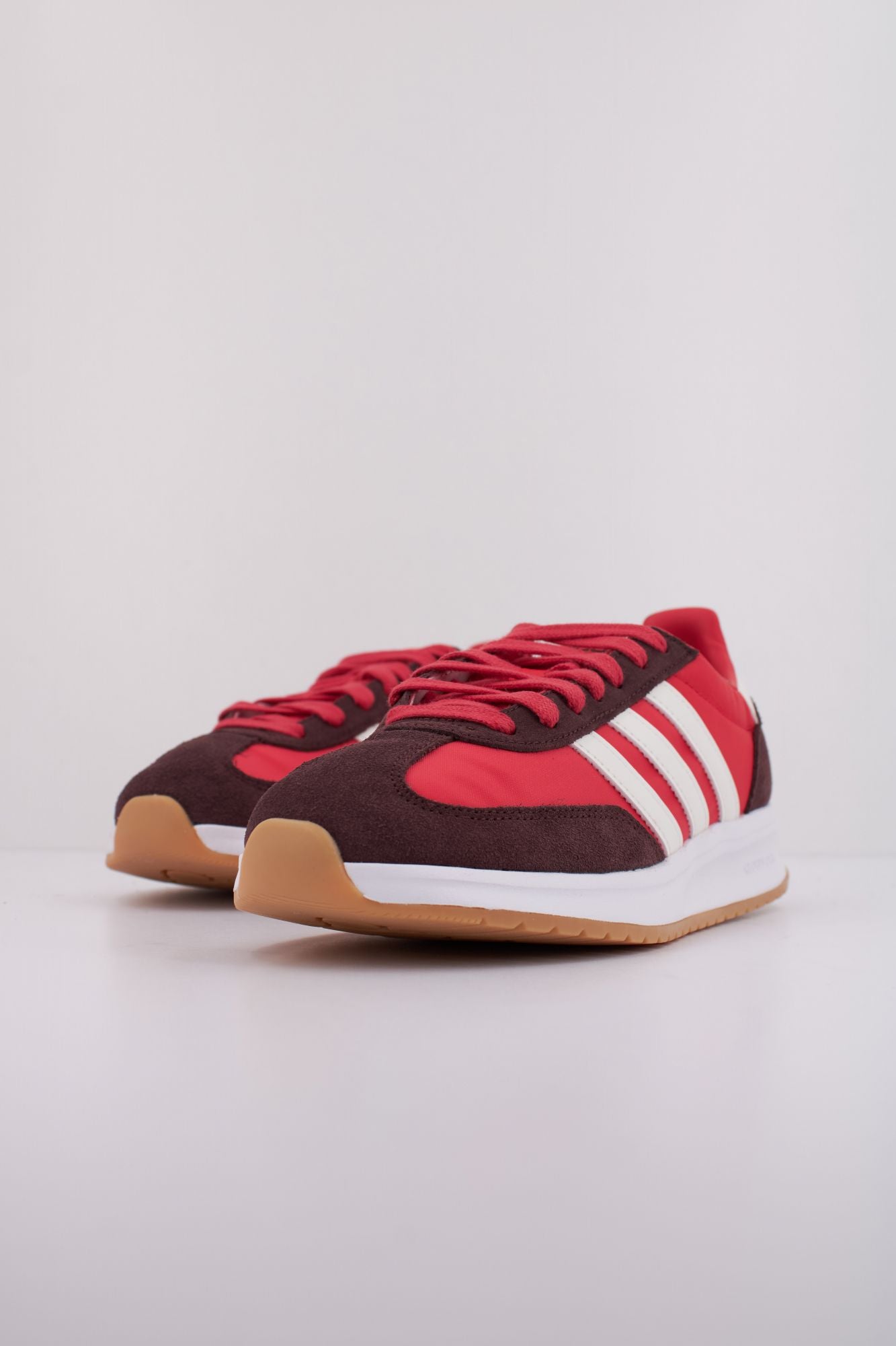 ADIDAS RUN 70s 2.0 en color ROJO (2)