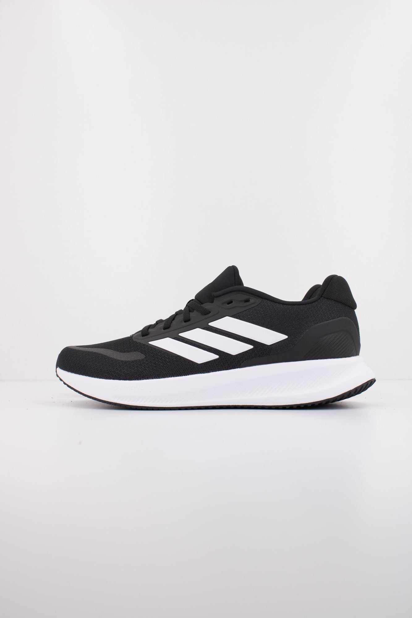 ADIDAS RUNFALCON 5 en color NEGRO (1)
