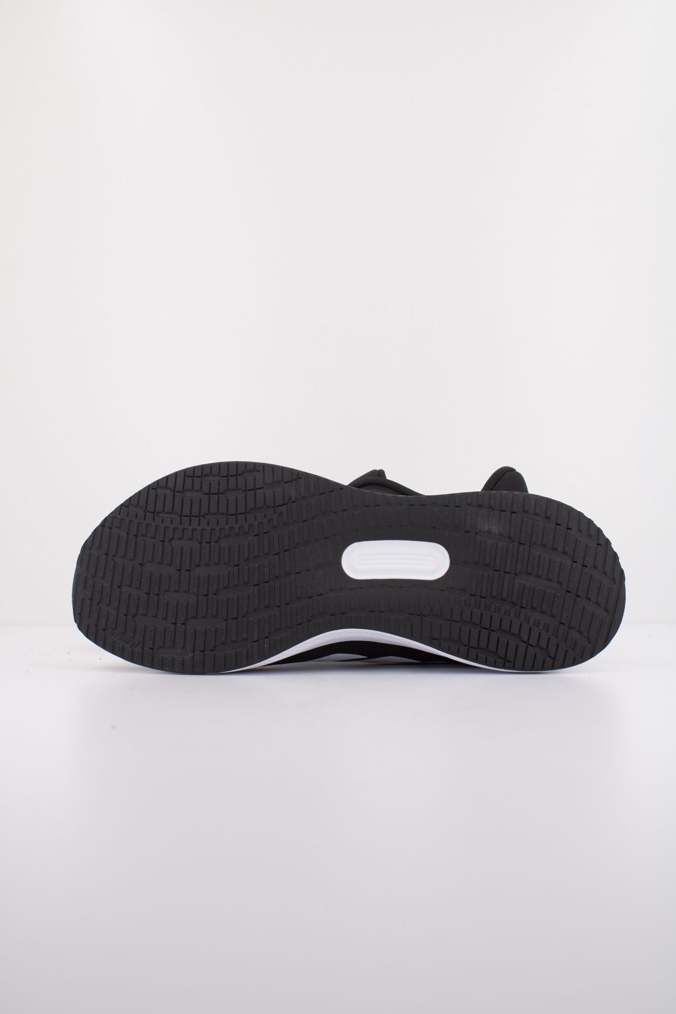ADIDAS RUNFALCON 5 en color NEGRO (5)