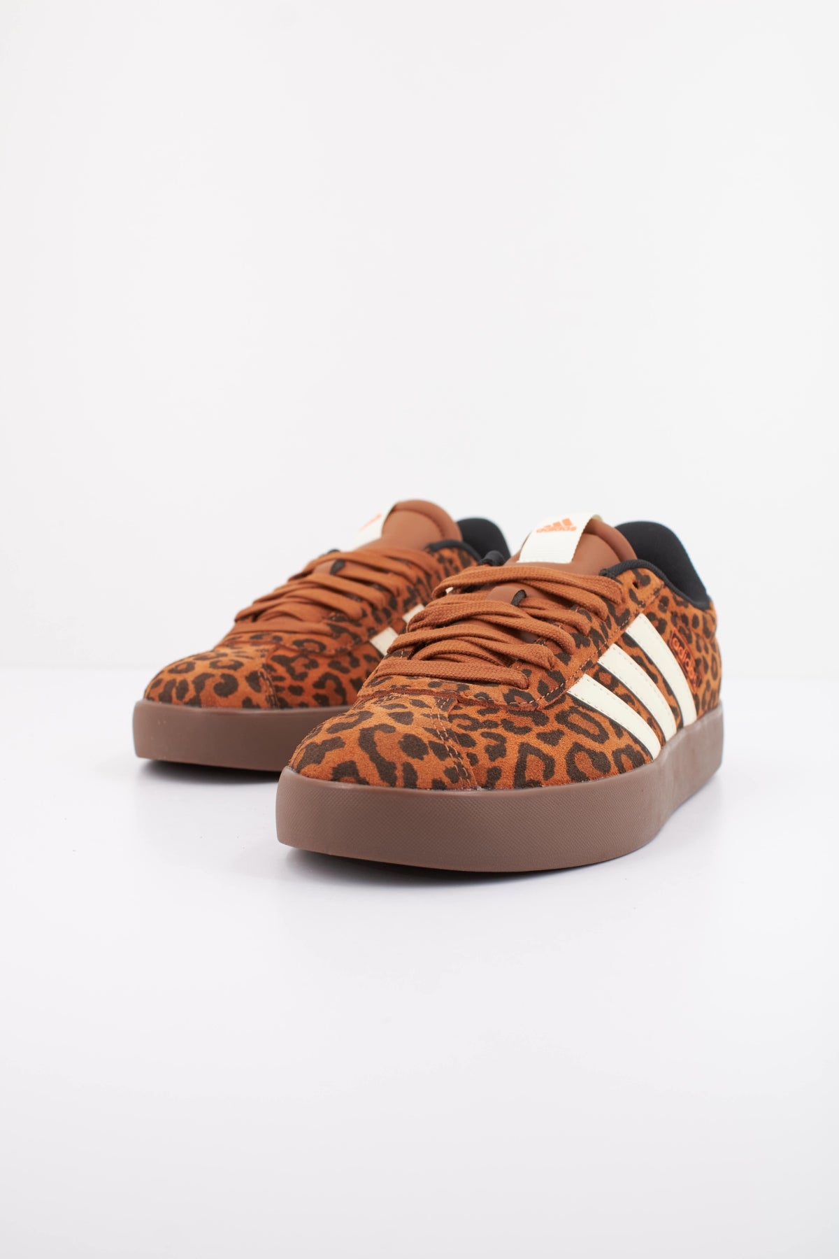 ADIDAS VL COURT 3.0 en color ANIMAL PRINT (2)