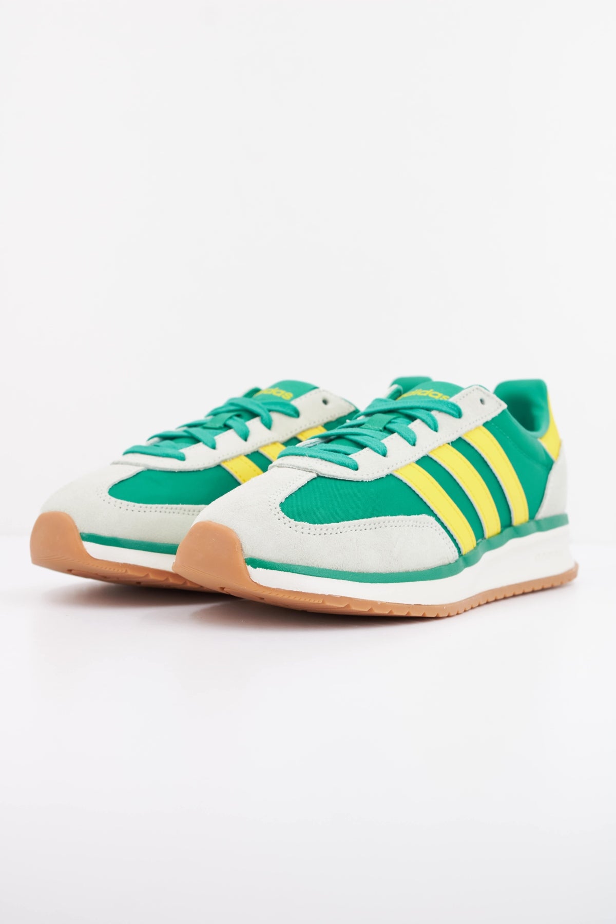 ADIDAS RUN 70S 2.0 en color VERDE (2)