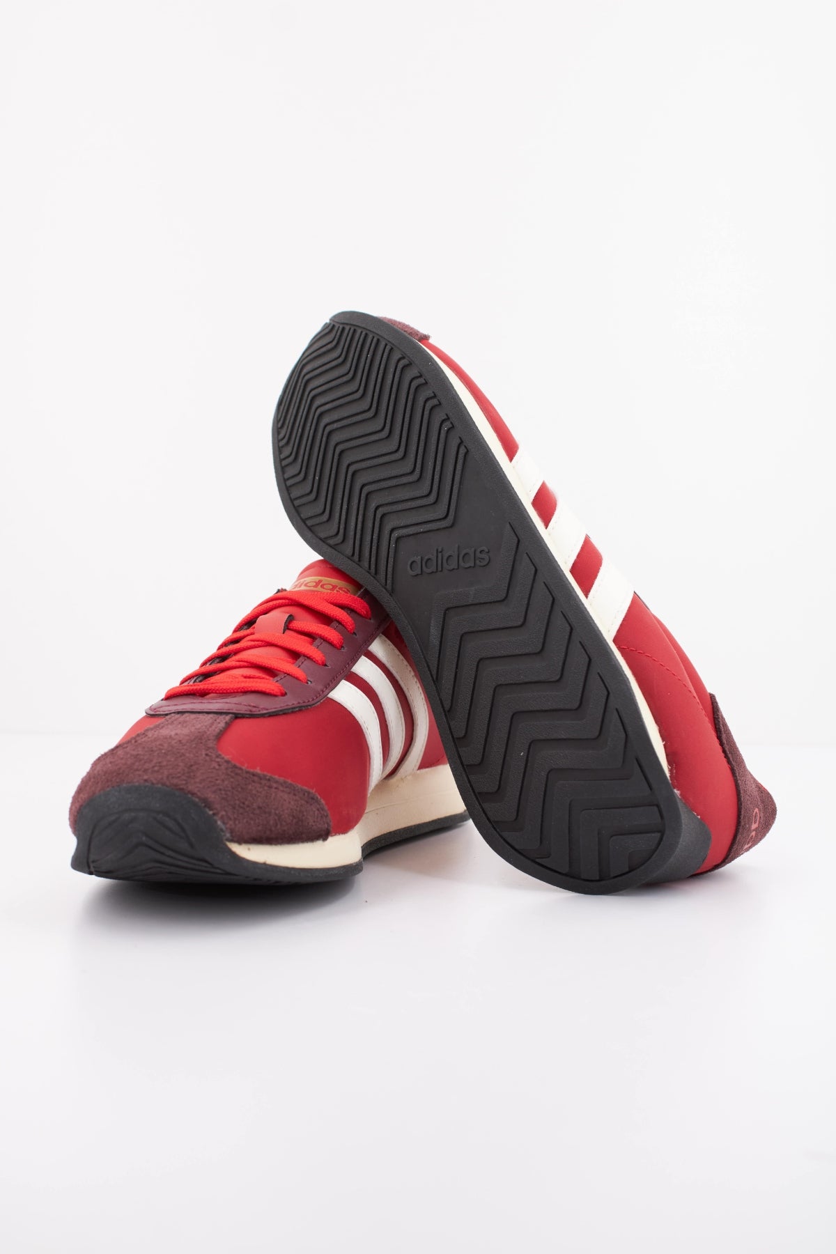 ADIDAS RUNVISTA en color ROJO (5)