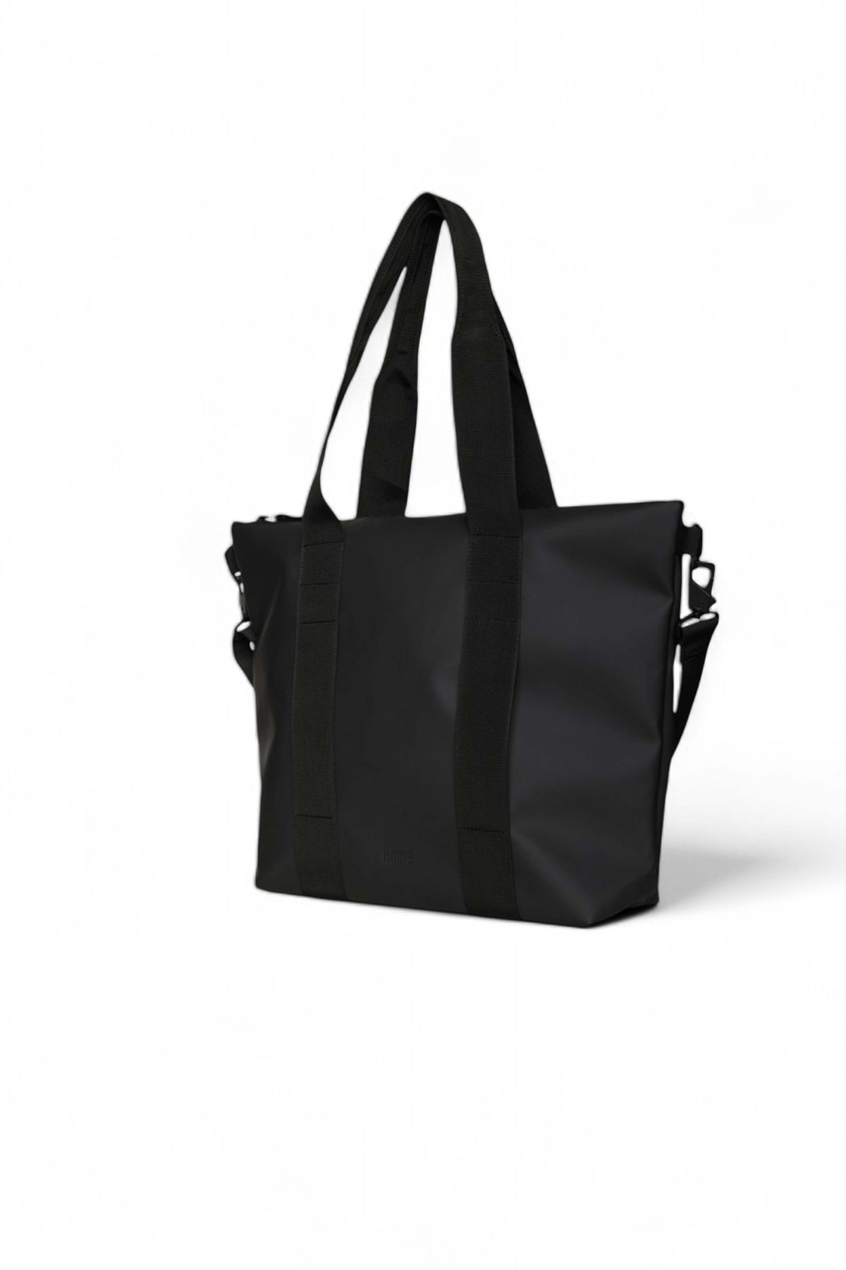 RAINS TOTE BAG MINI W3 en color NEGRO (4)
