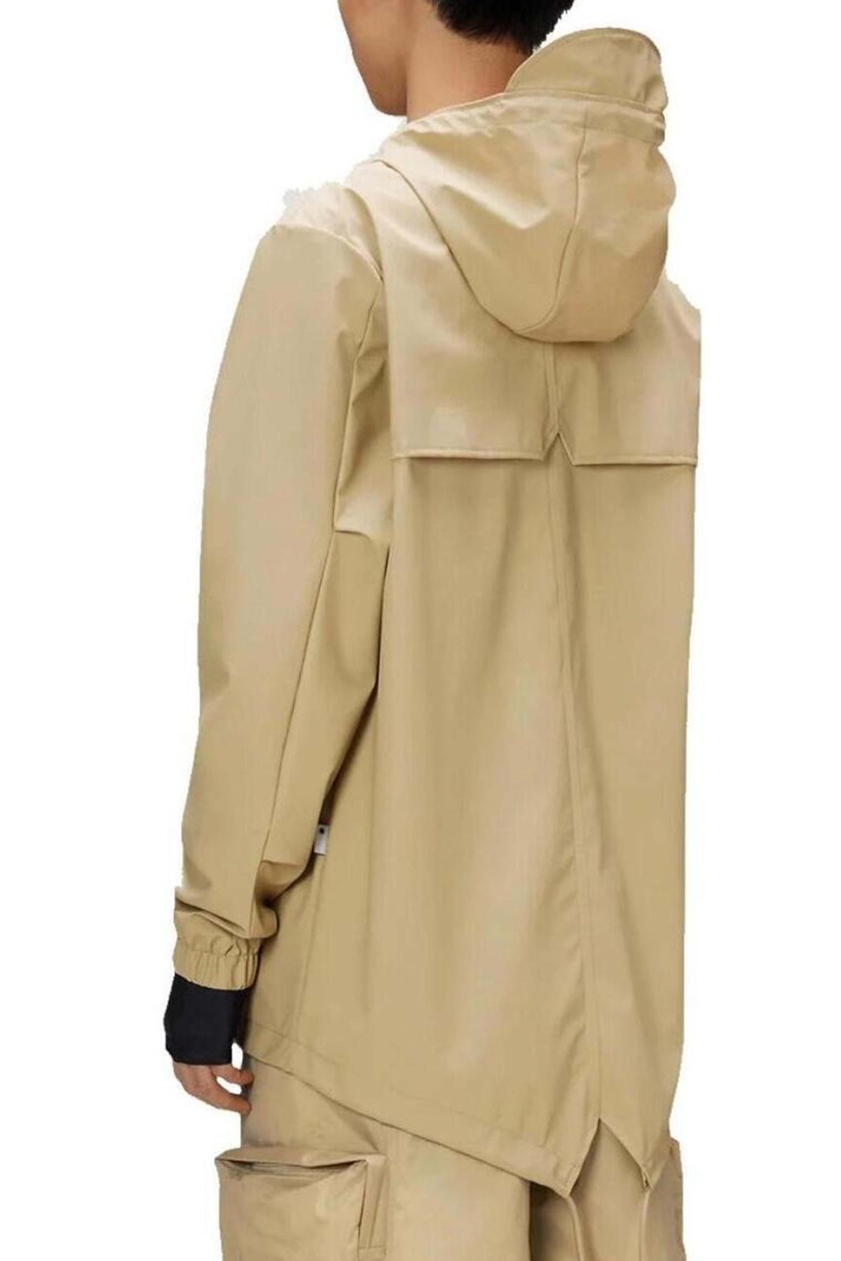RAINS FISHTAIL JACKET W3 en color BEIS (5)