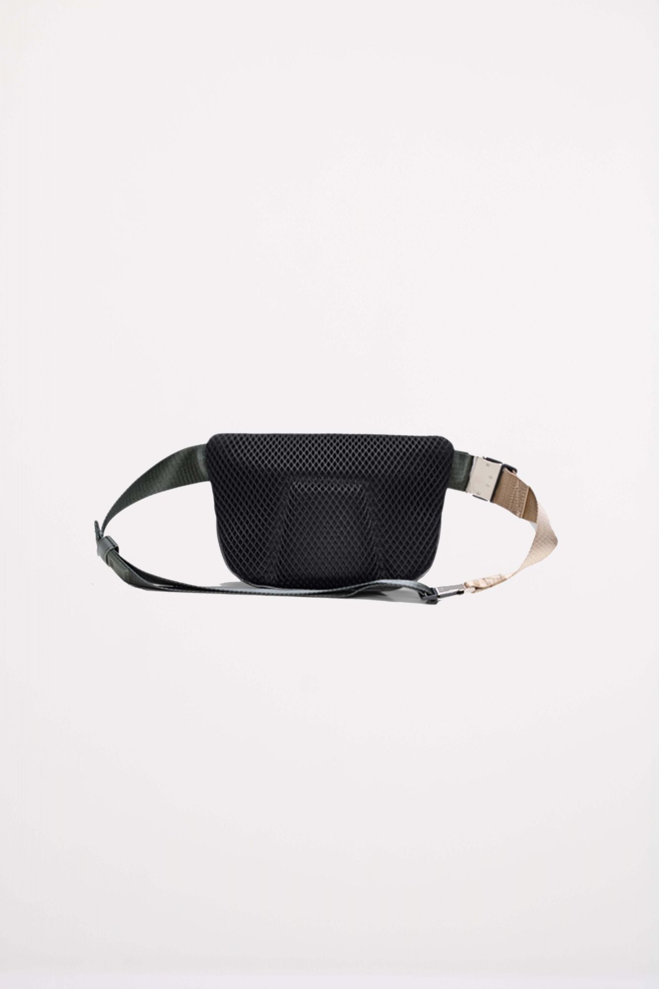 RAINS VALERA BUM BAG MICRO en color VERDE (2)