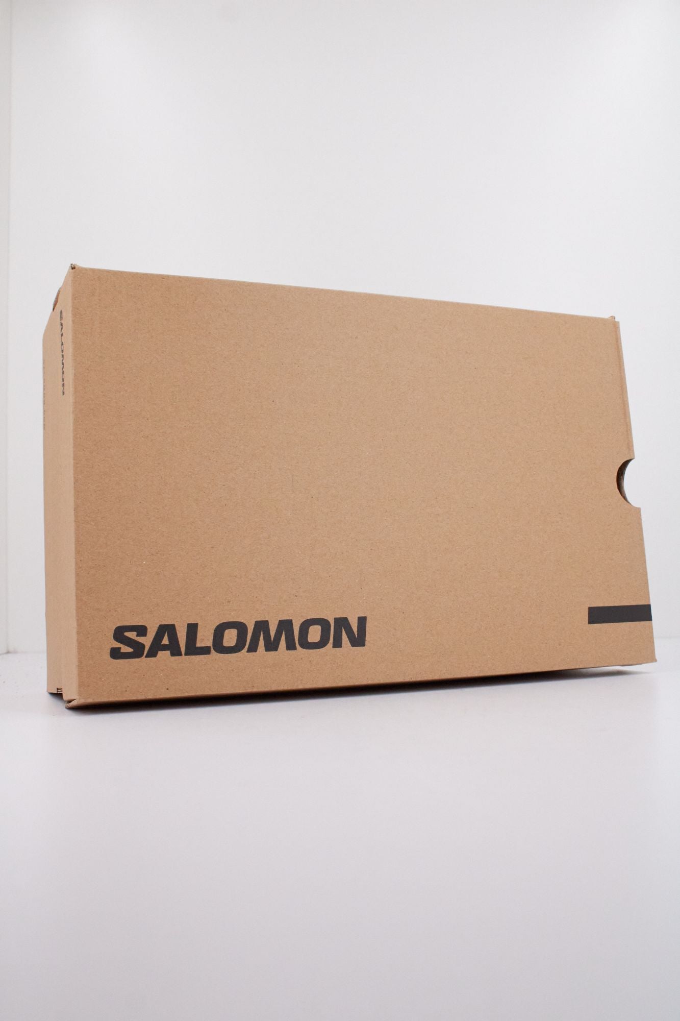SALOMON BAJO XT 6 en color BLANCO (6)