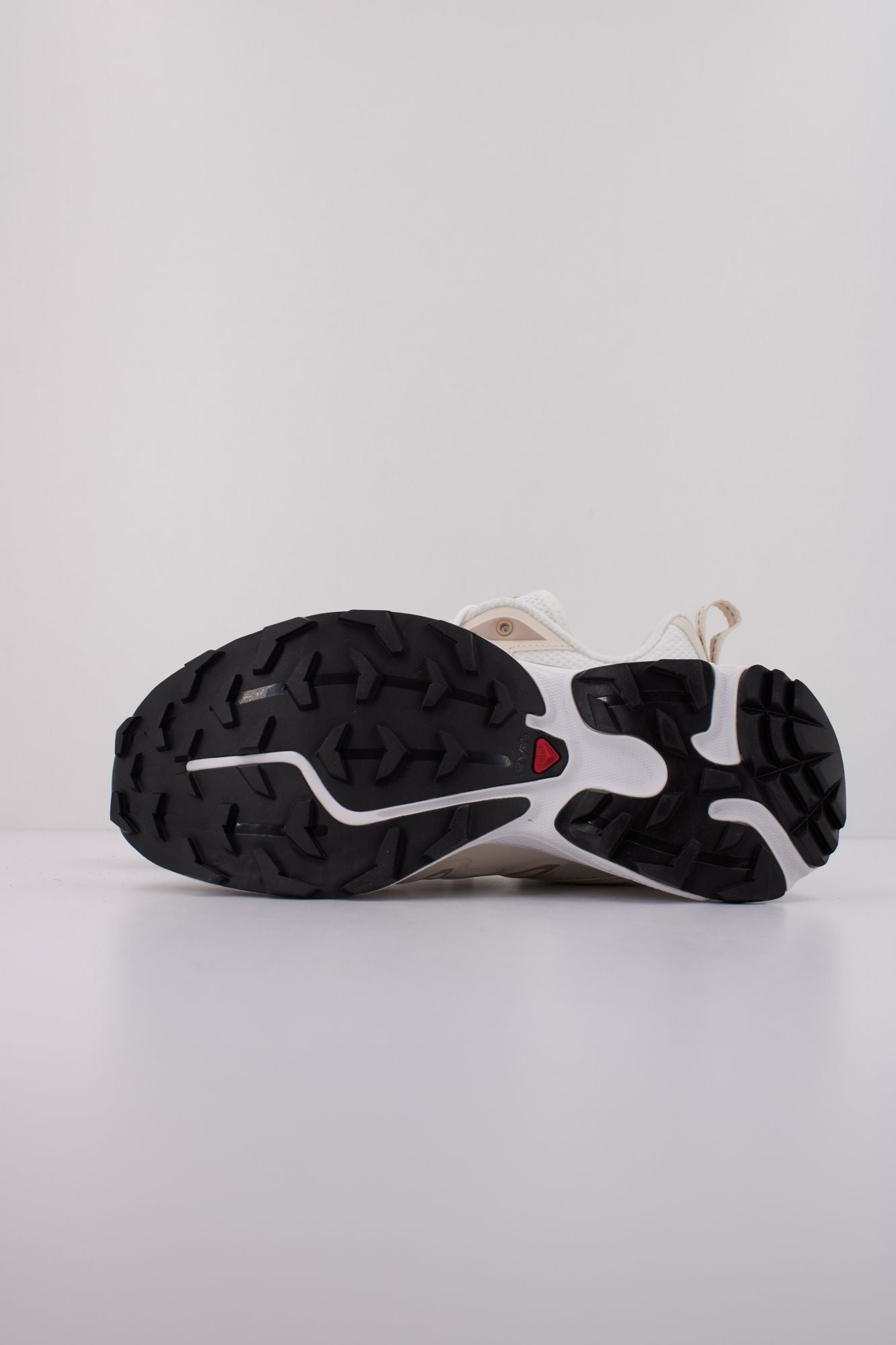 SALOMON BAJO XT 6 EXPANSE en color BLANCO (5)