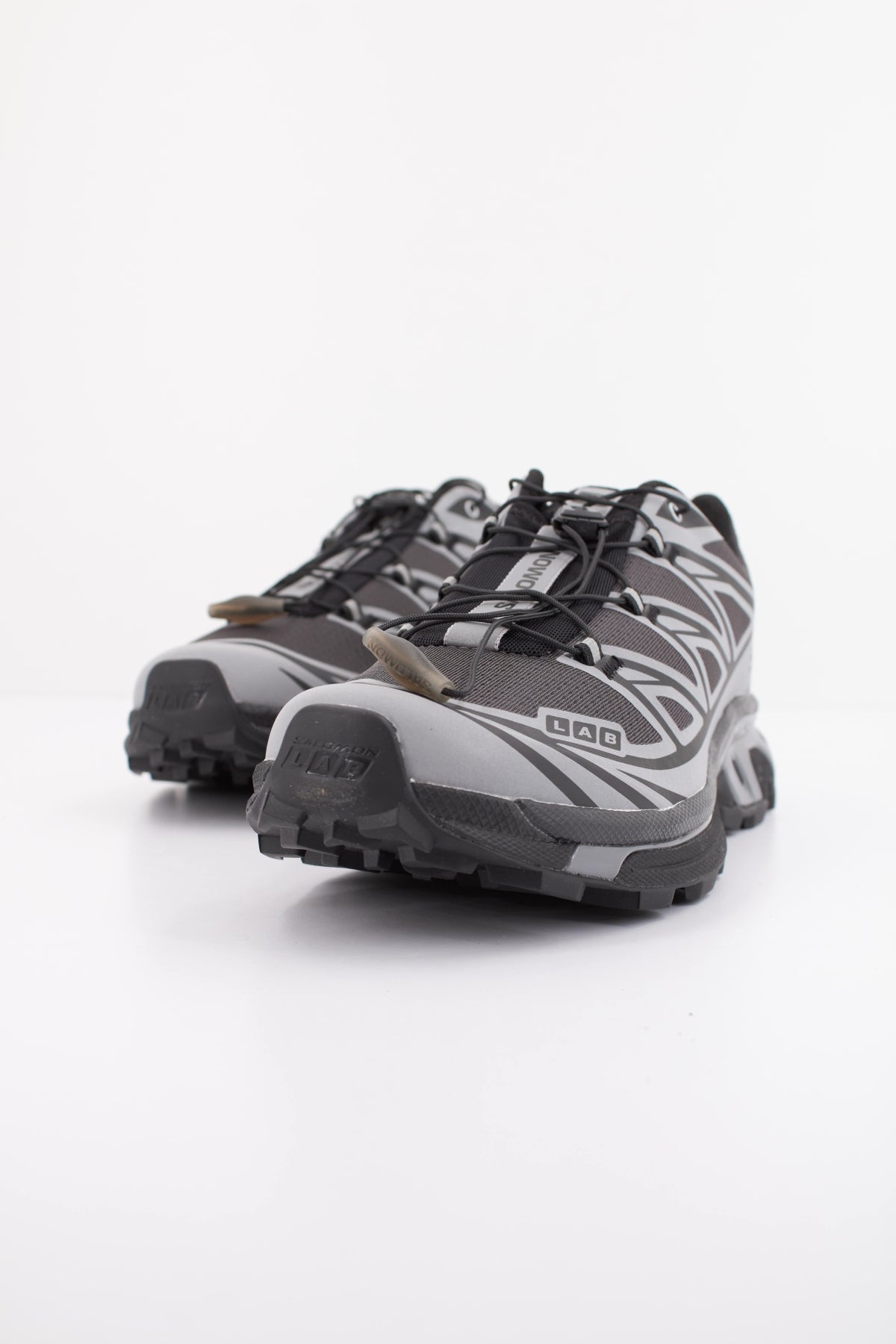 SALOMON XT 6 NOCTURN en color GRIS (2)