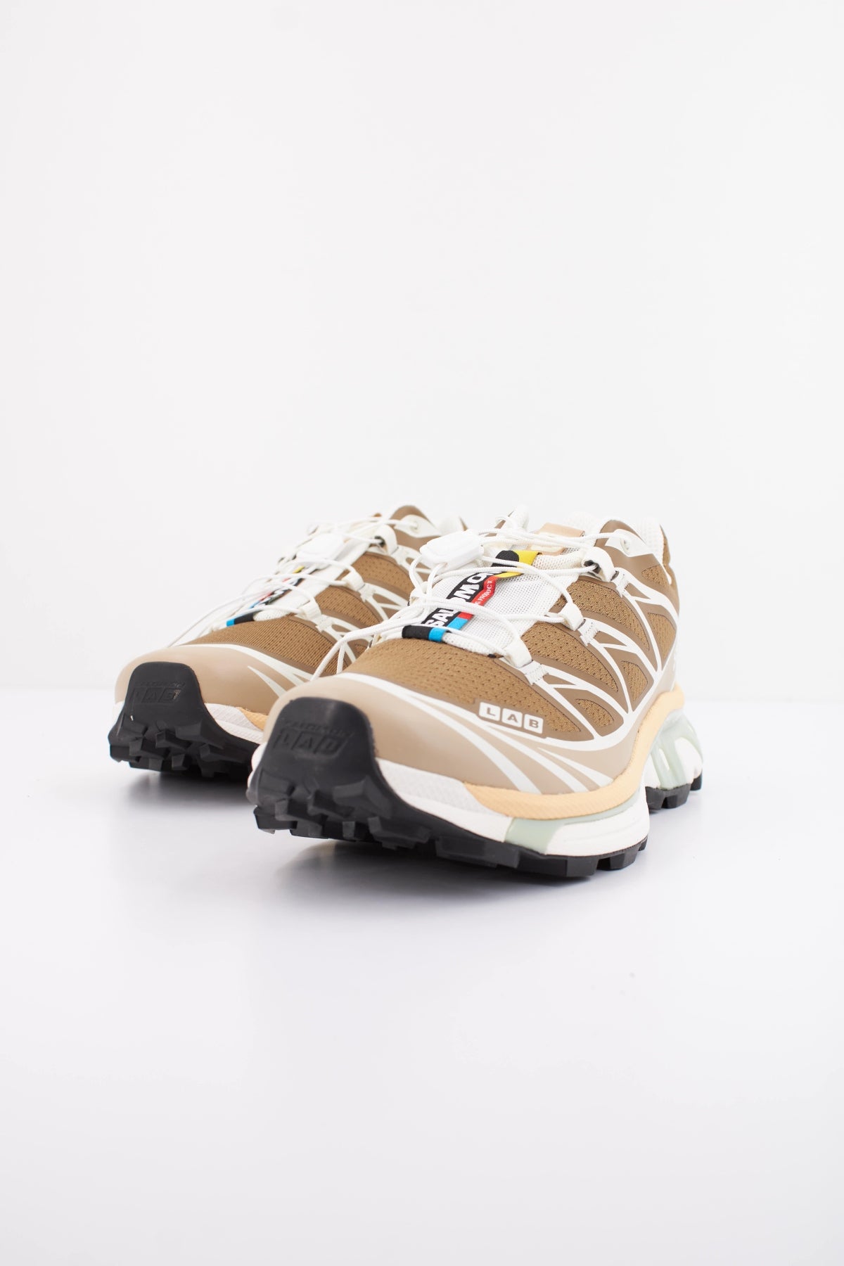 SALOMON XT 6 en color MARRON (2)