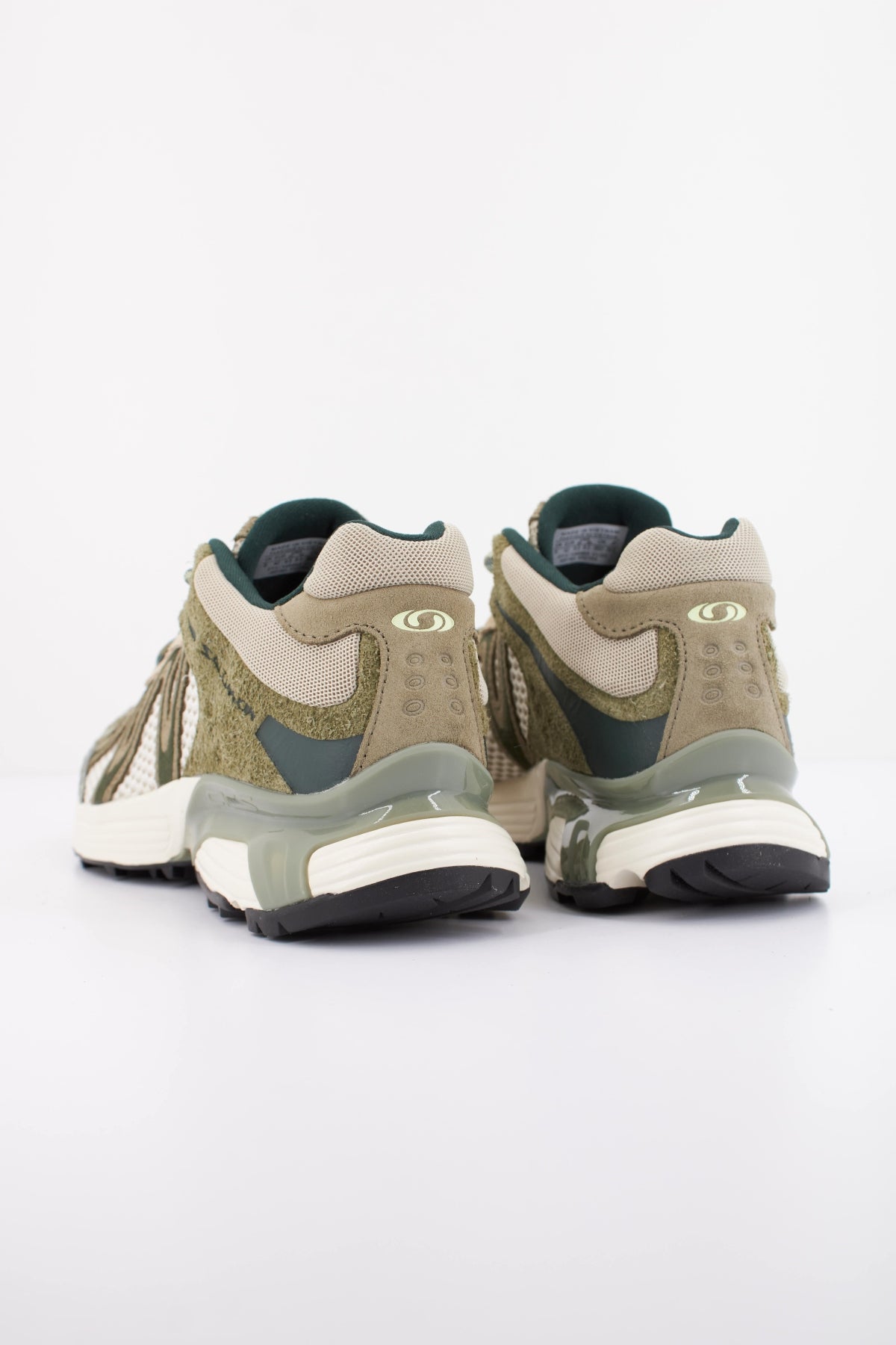 SALOMON XT WHISPER en color VERDE (4)