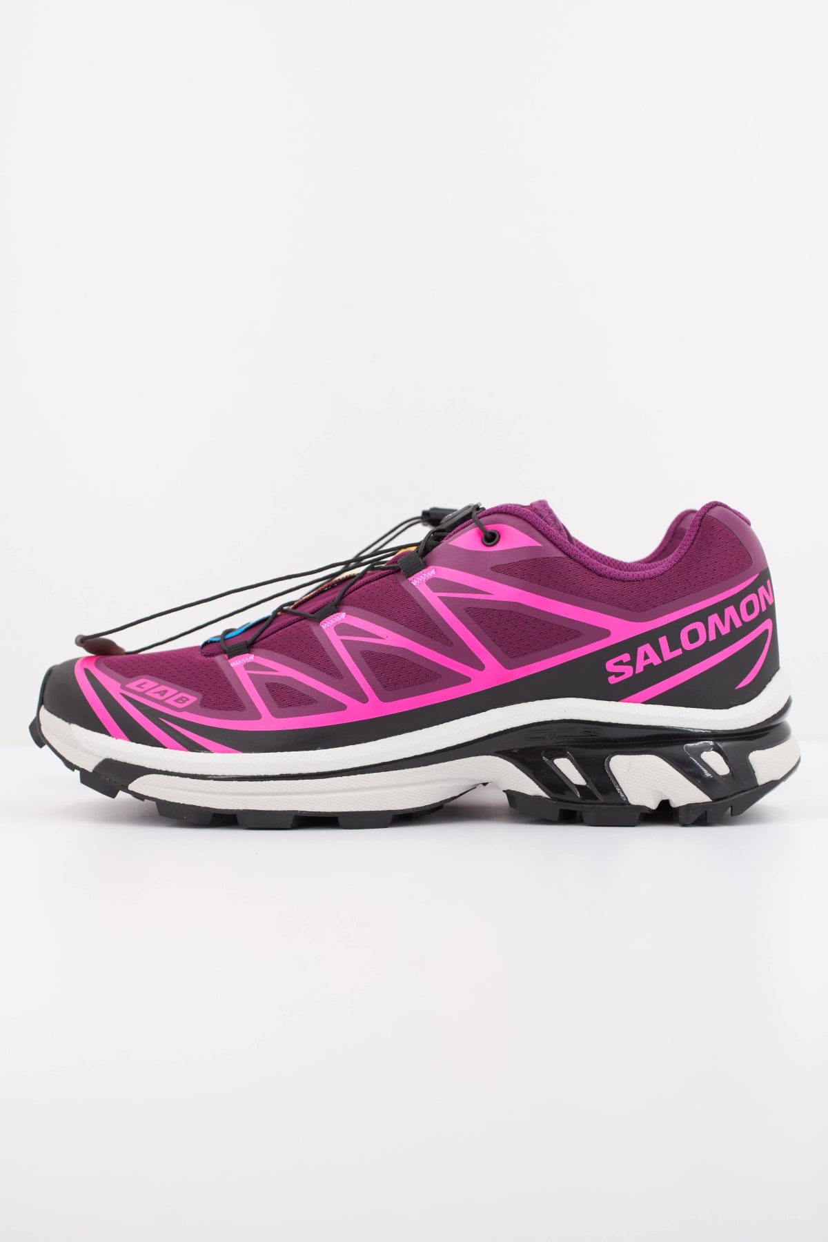 SALOMON XT 6 en color ROSA (1)