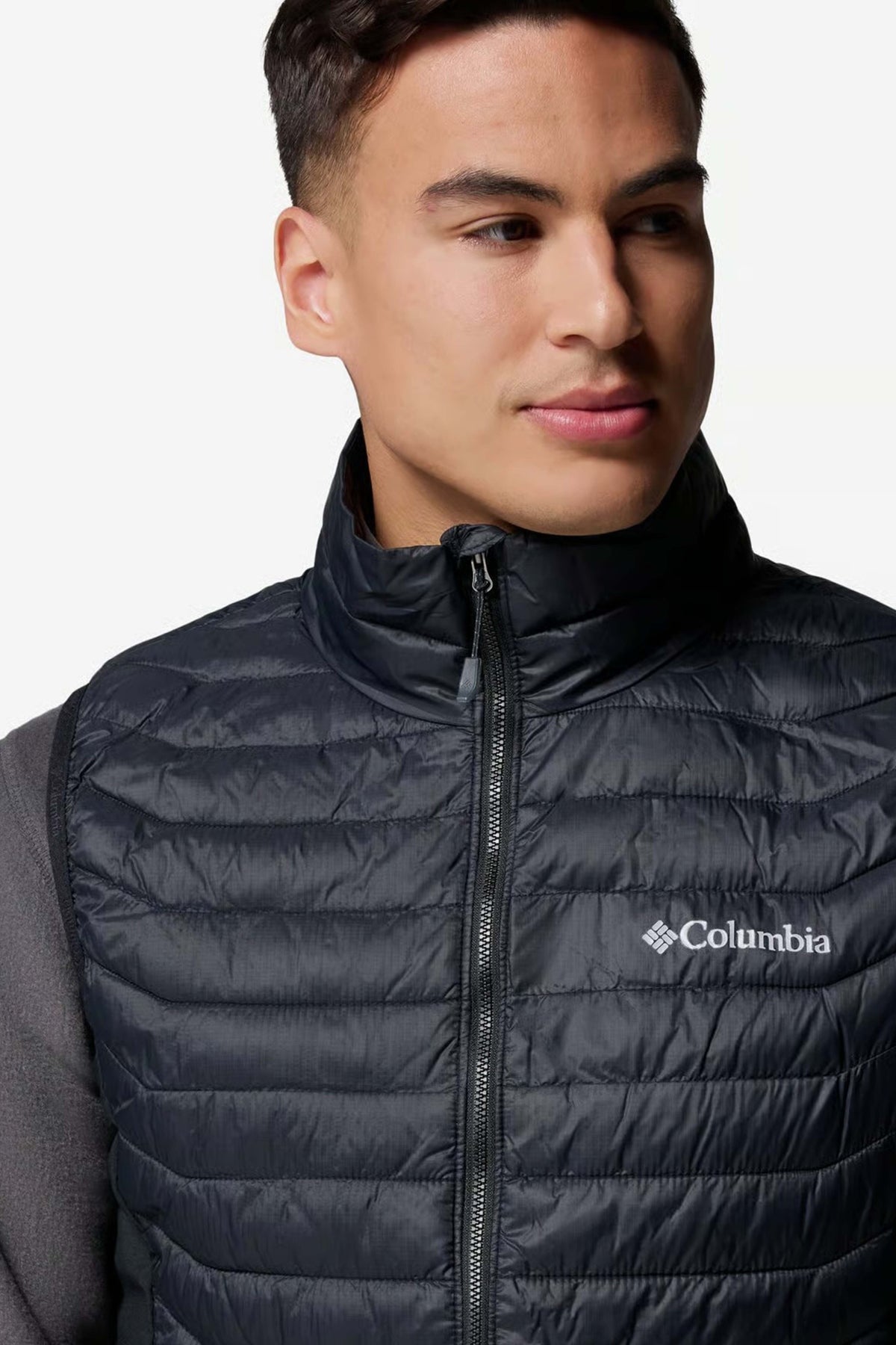 COLUMBIA POWDER PASS HYBRID VEST en color NEGRO (2)
