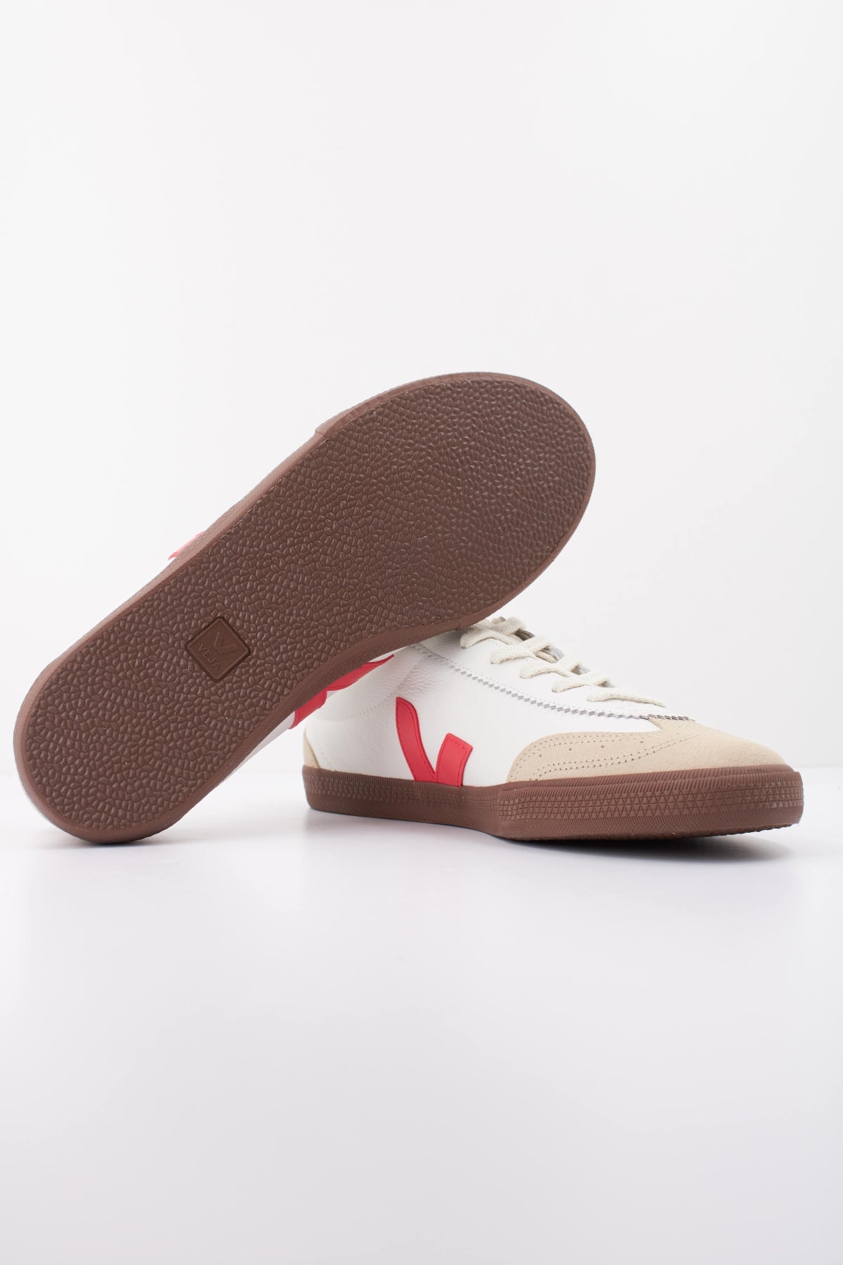 VEJA DEPORTIVO VOLLEY en color BLANCO (5)