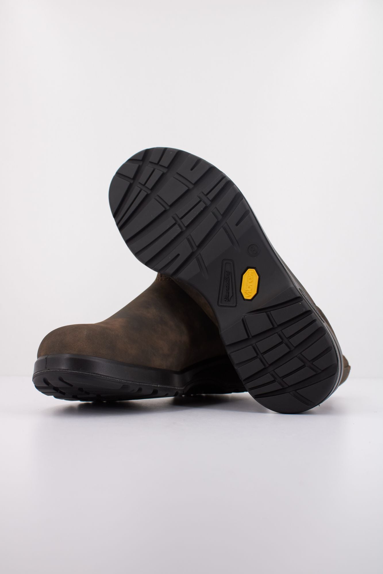 BLUNDSTONE CHELSEA BOOT en color MARRON (5)