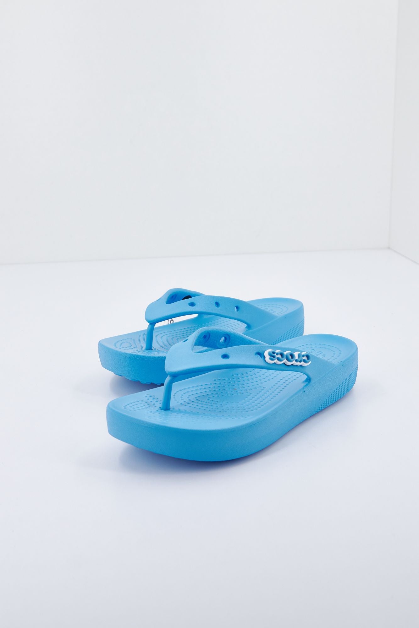 CROCS CLASSIC en color AZUL (2)