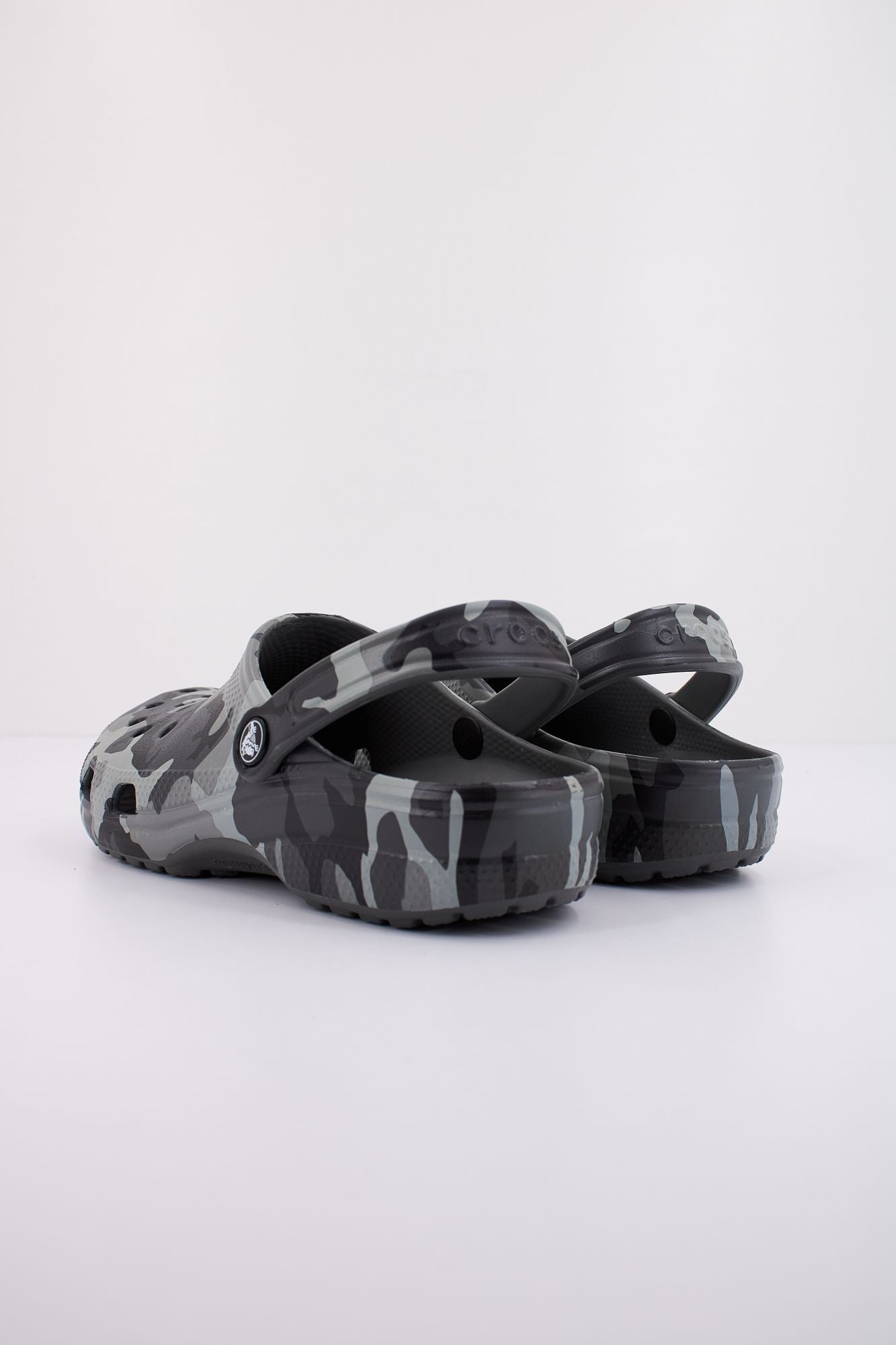 CROCS CLASSIC PRINTED CAMO CLOG en color GRIS (4)