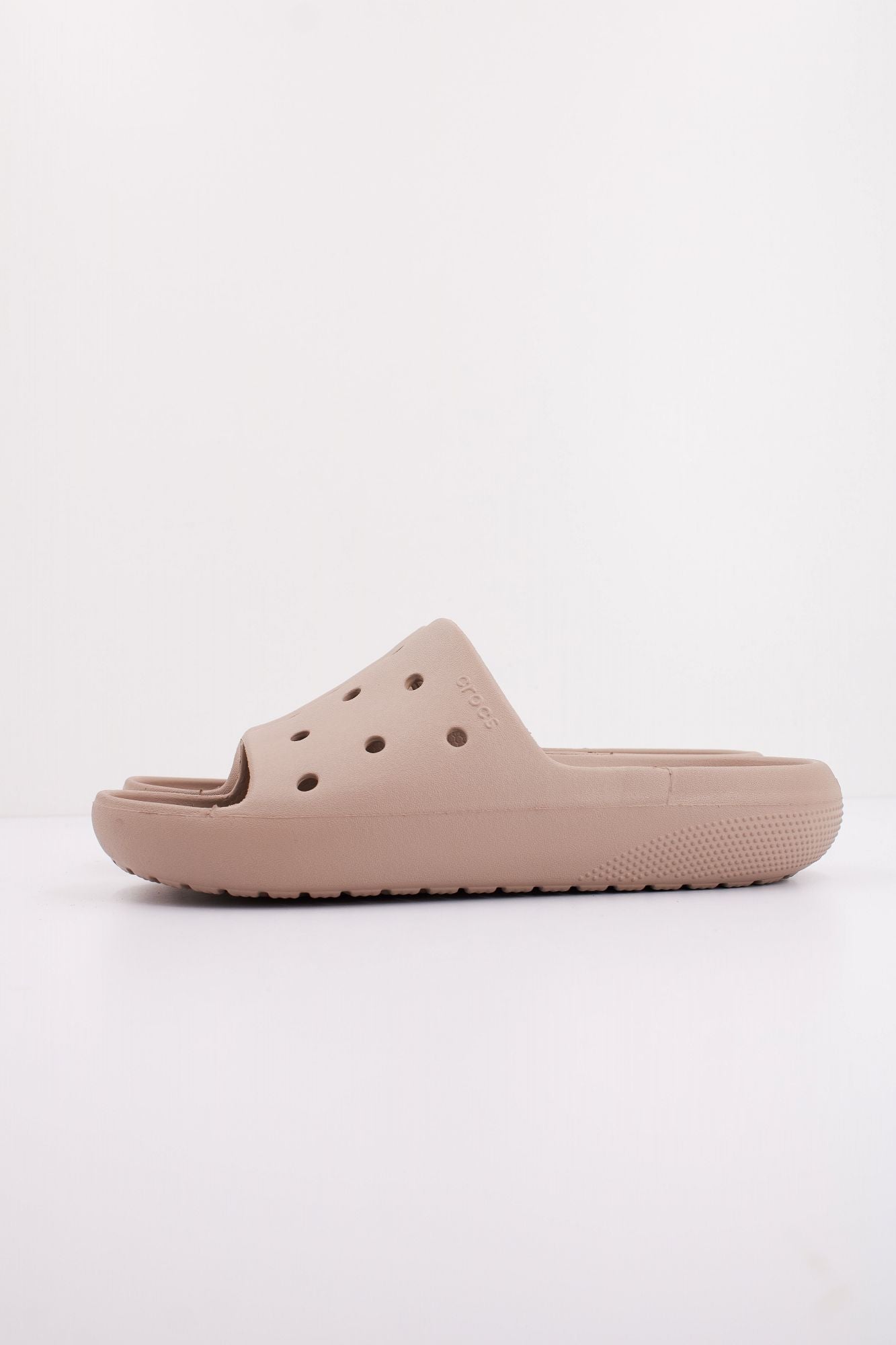 CROCS CLASSIC SLIDE V2 U en color MARRON (1)