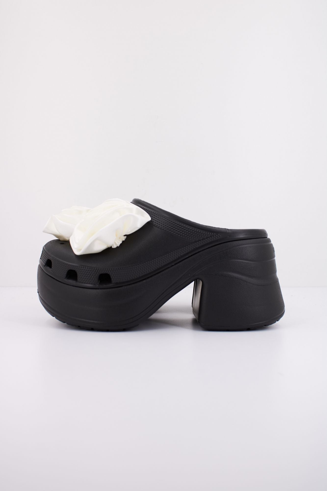 CROCS SIREN ROSETTE CLOG U en color NEGRO (1)