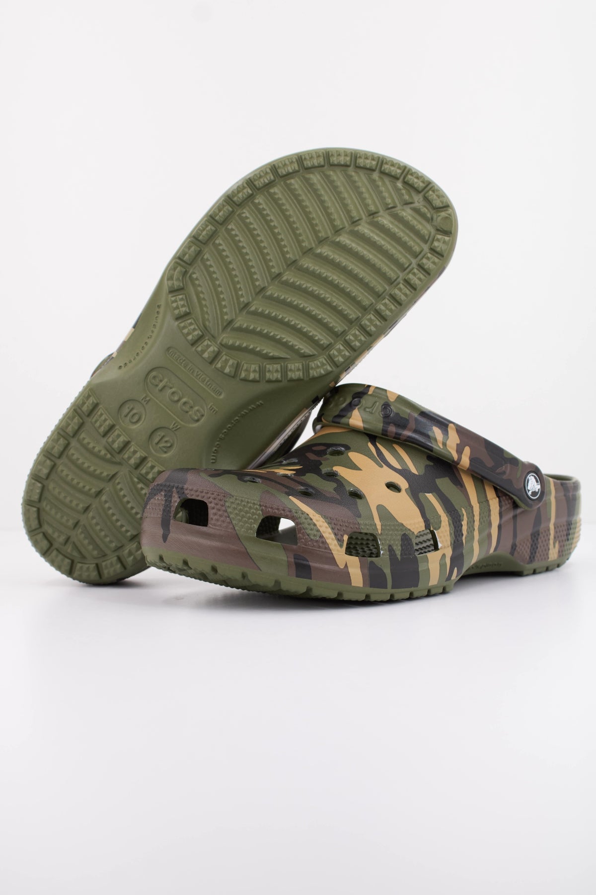CROCS CLASSIC CAMOUFLAGE U en color VERDE (5)