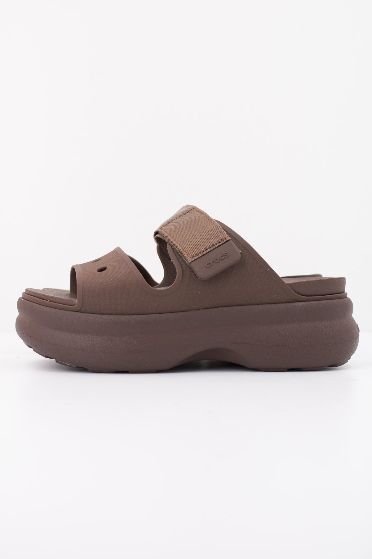 CROCS SOHO TWO STRAP en color MARRON (1)
