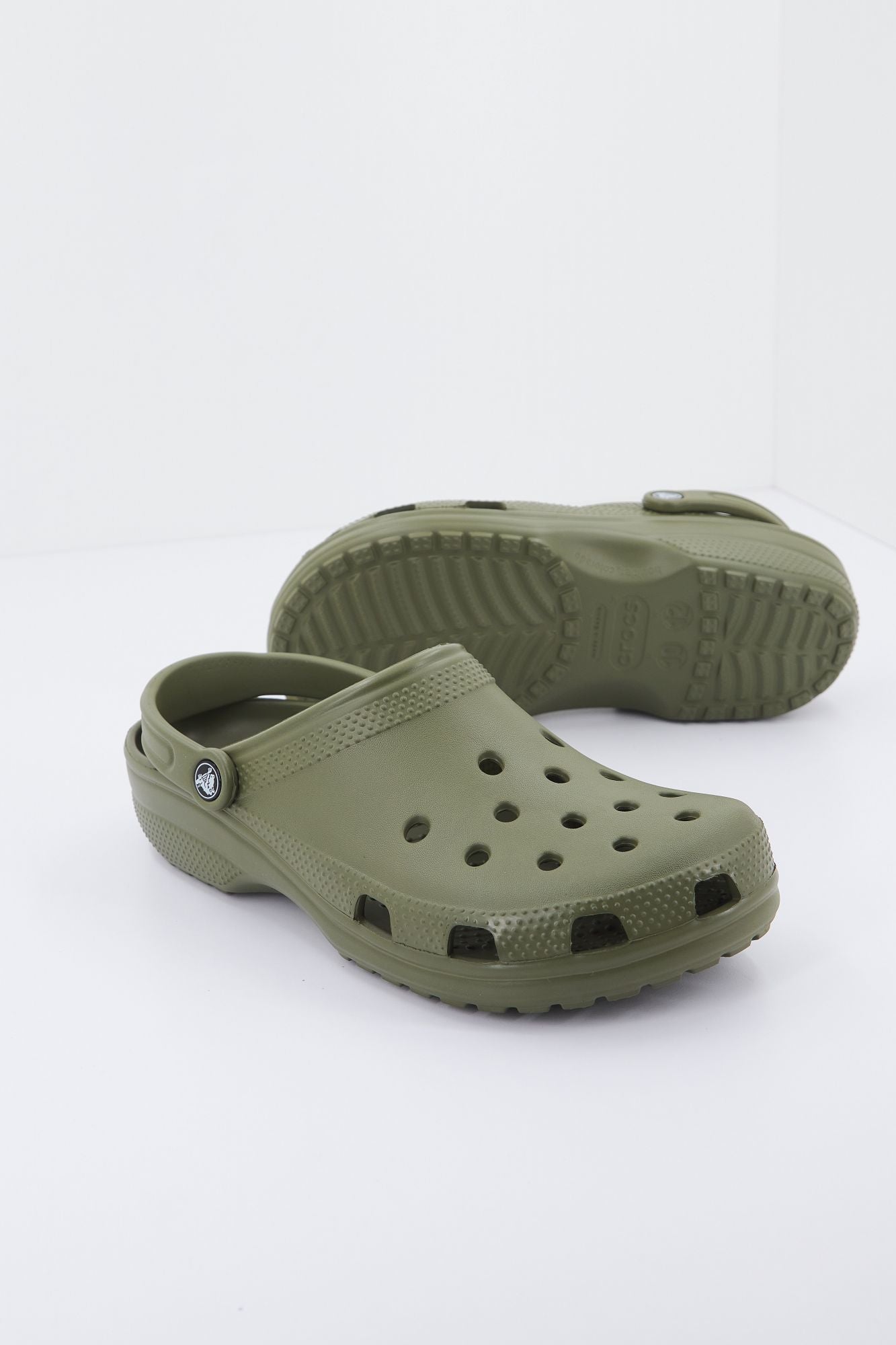 CROCS CLASSIC U en color VERDE (1)