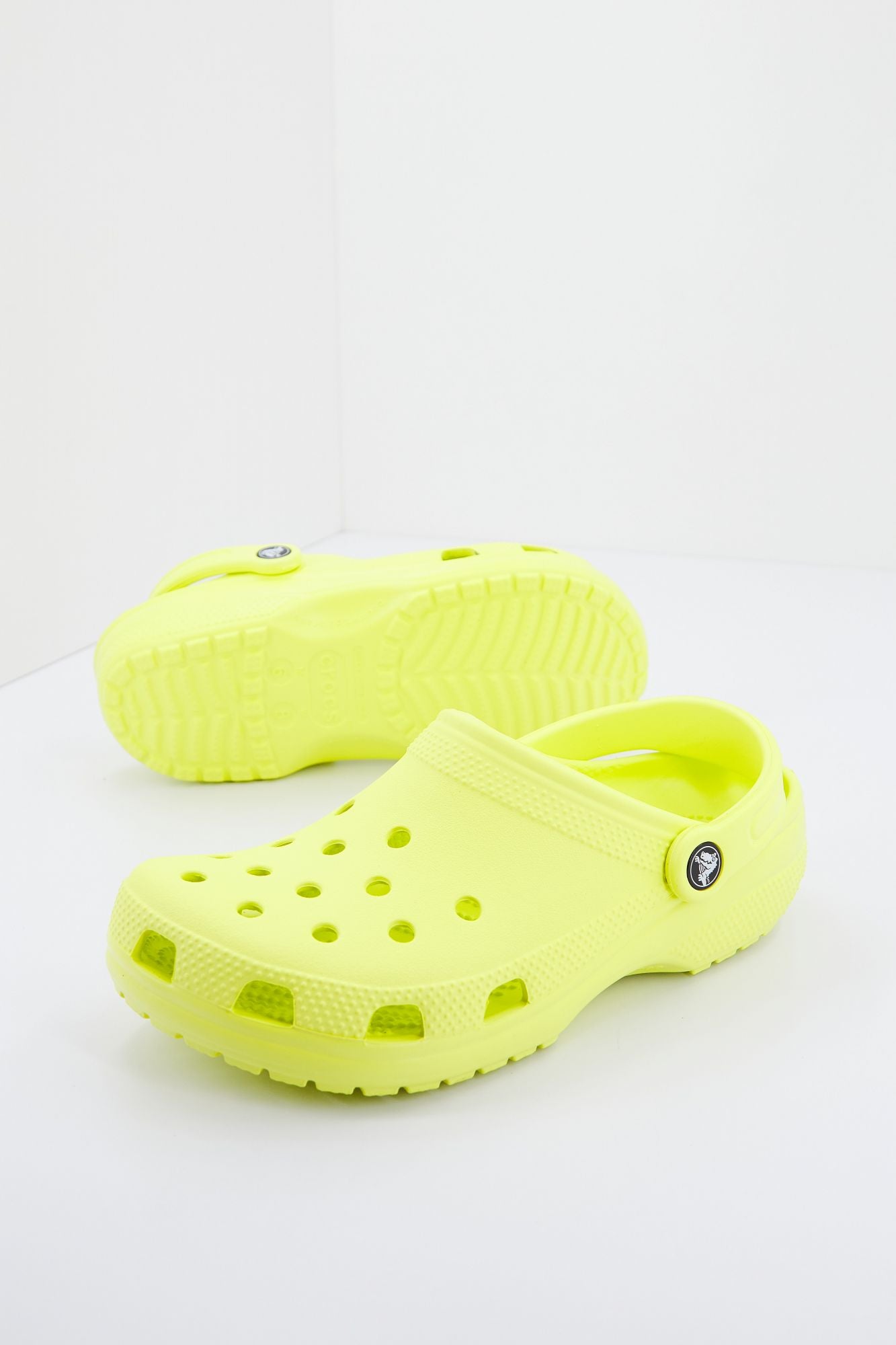 CROCS CLASSIC U en color AMARILLO (3)