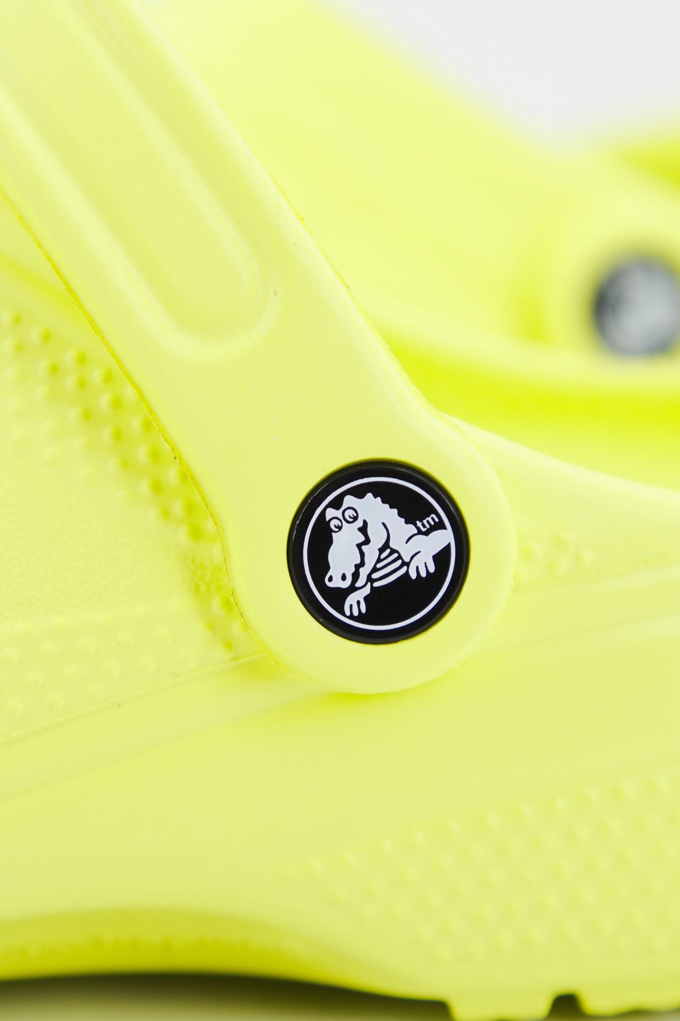 CROCS CLASSIC U en color AMARILLO (4)