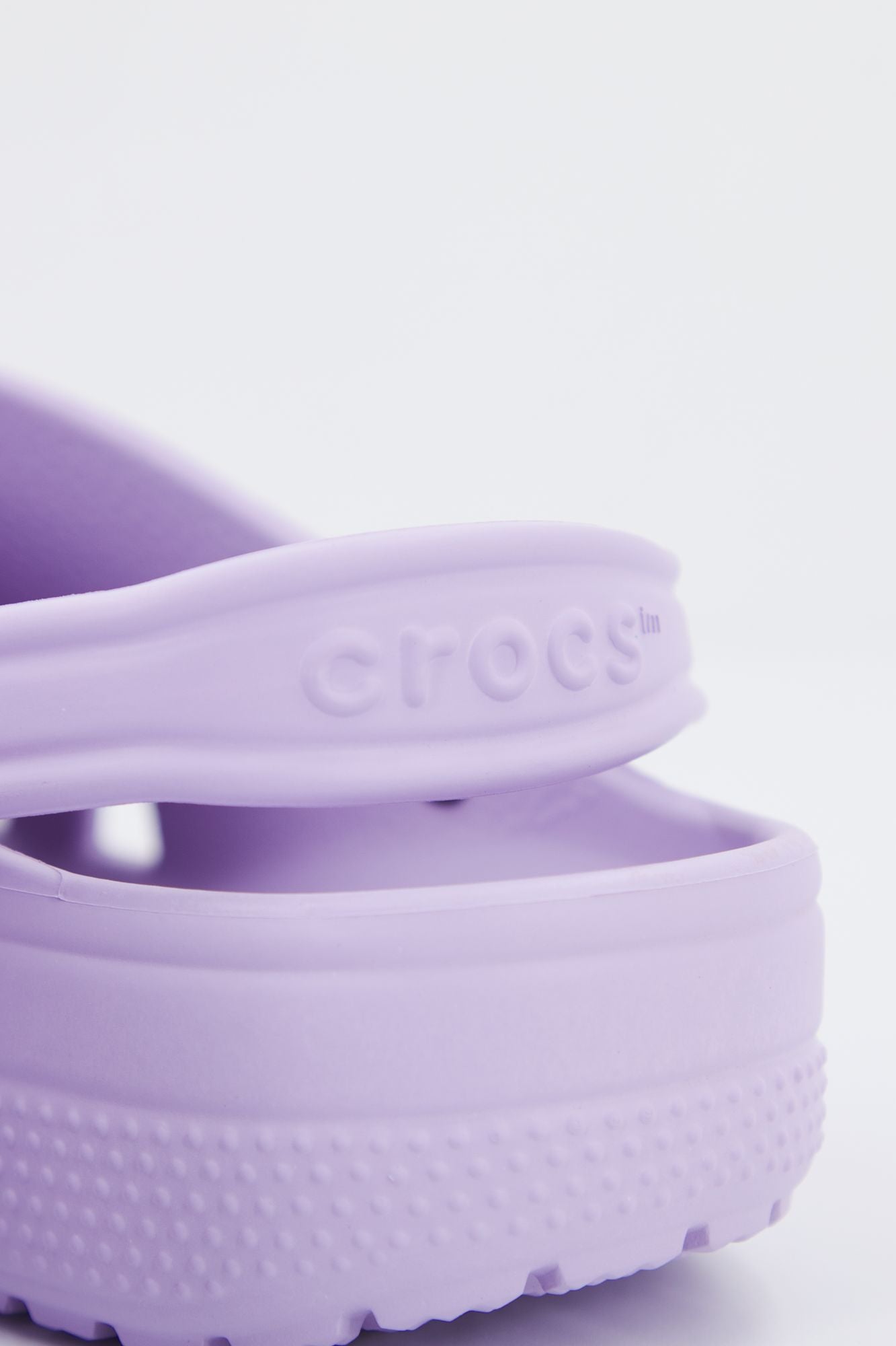 CROCS CLASSIC U en color VIOLETA (4)