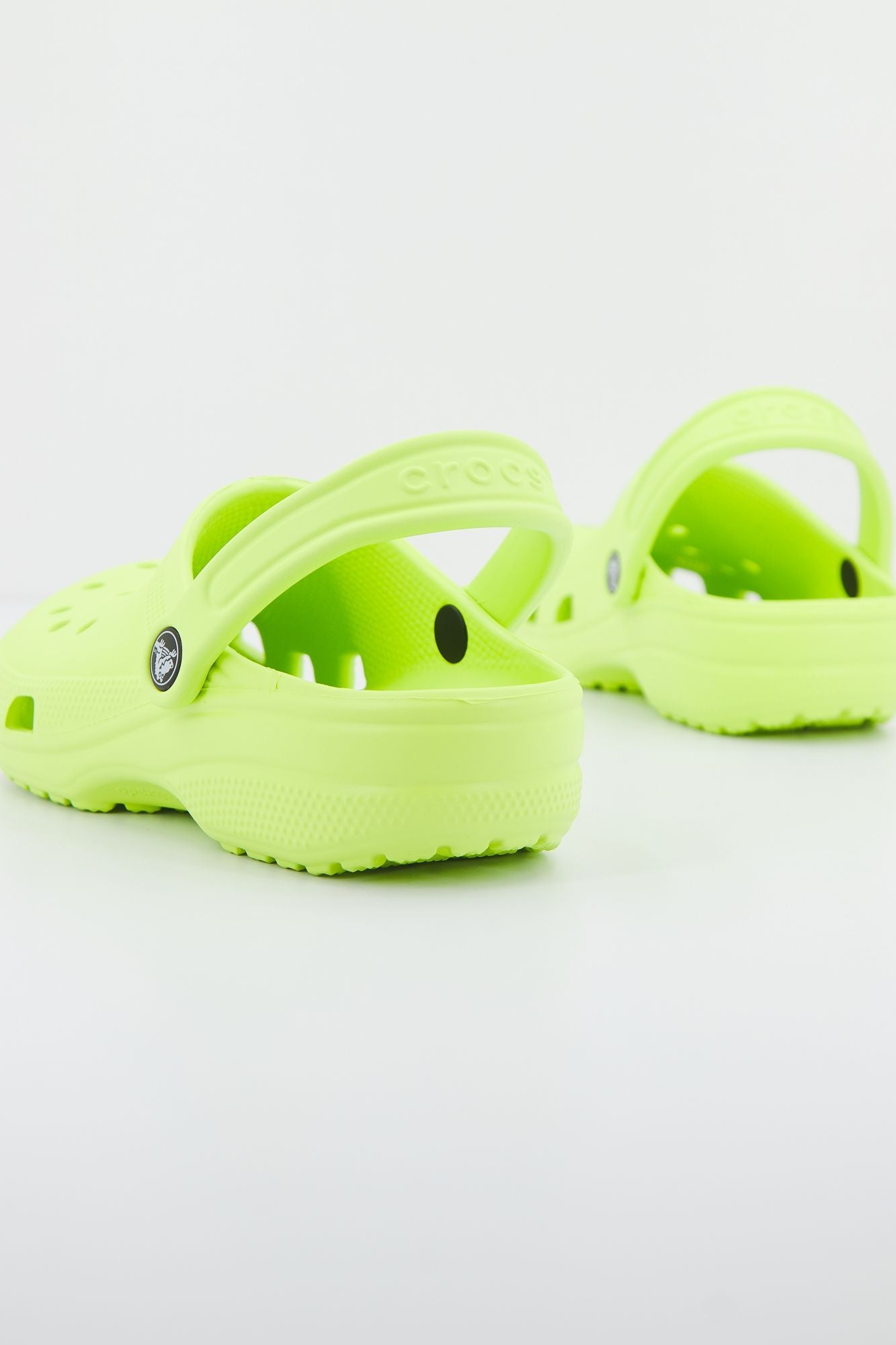 CROCS CLASSIC U en color VERDE (3)