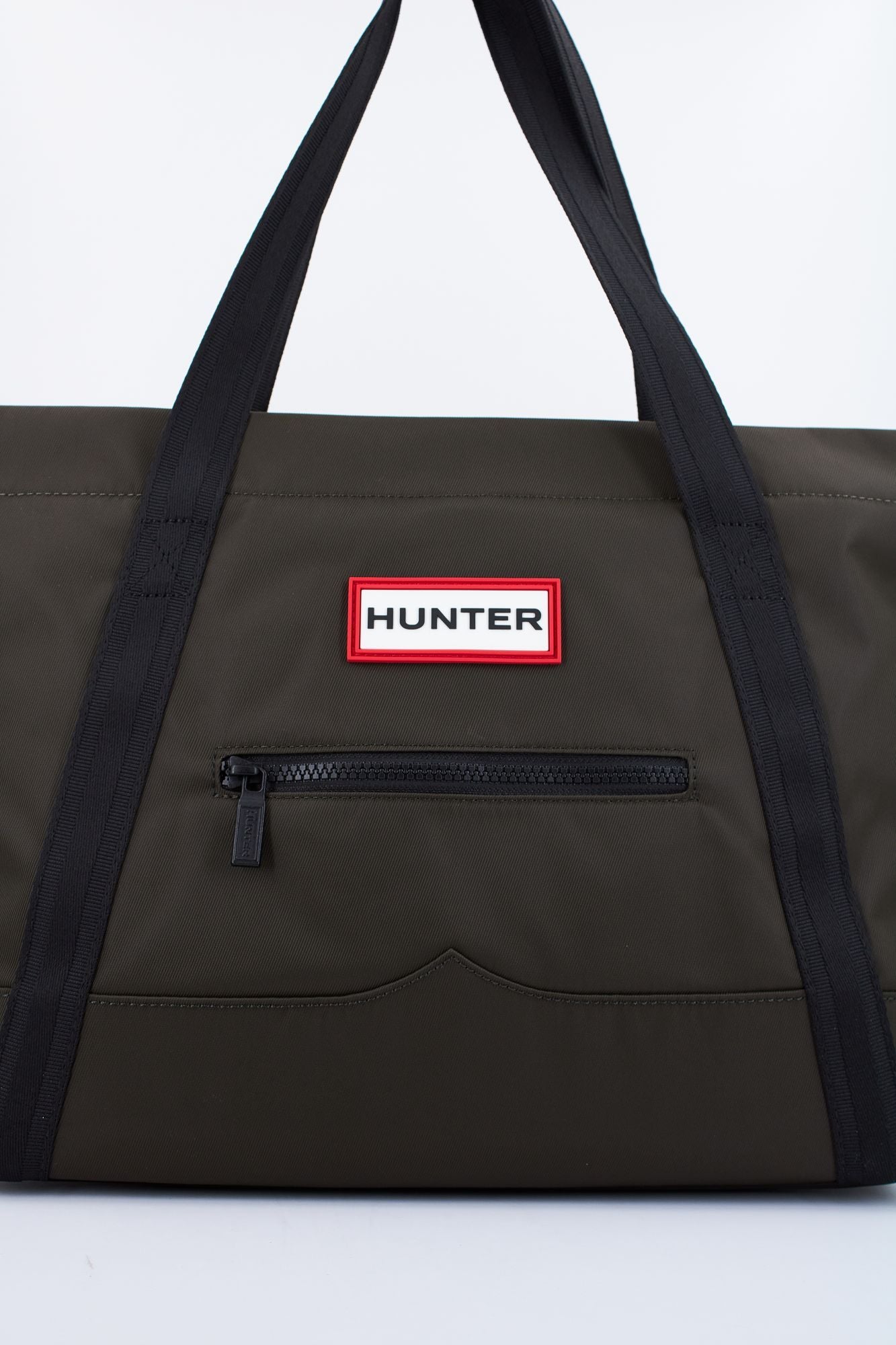 HUNTER TOTE NYLON MIDI en color VERDE (4)