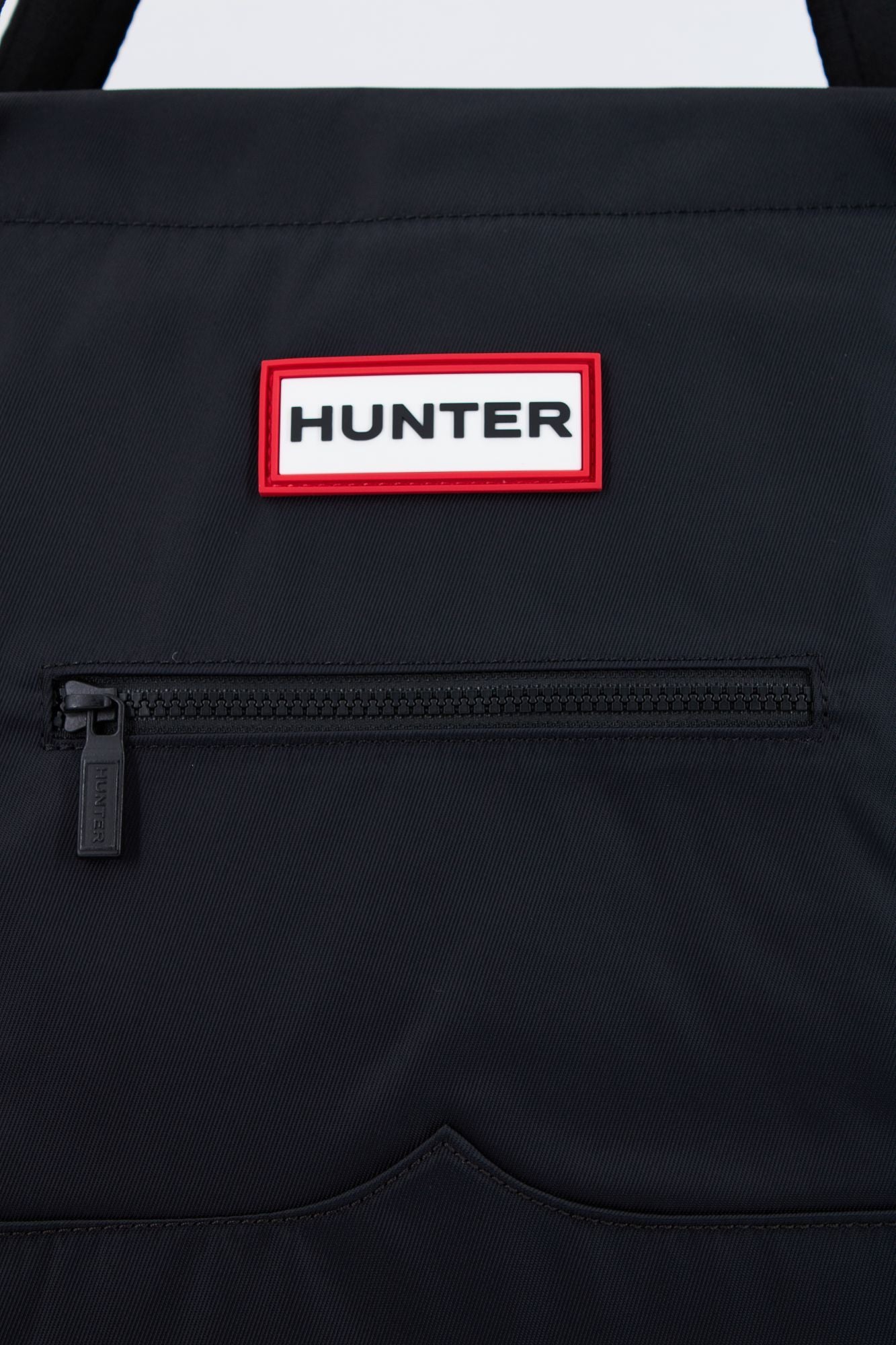 HUNTER TOTE NYLON LARGE en color NEGRO (4)