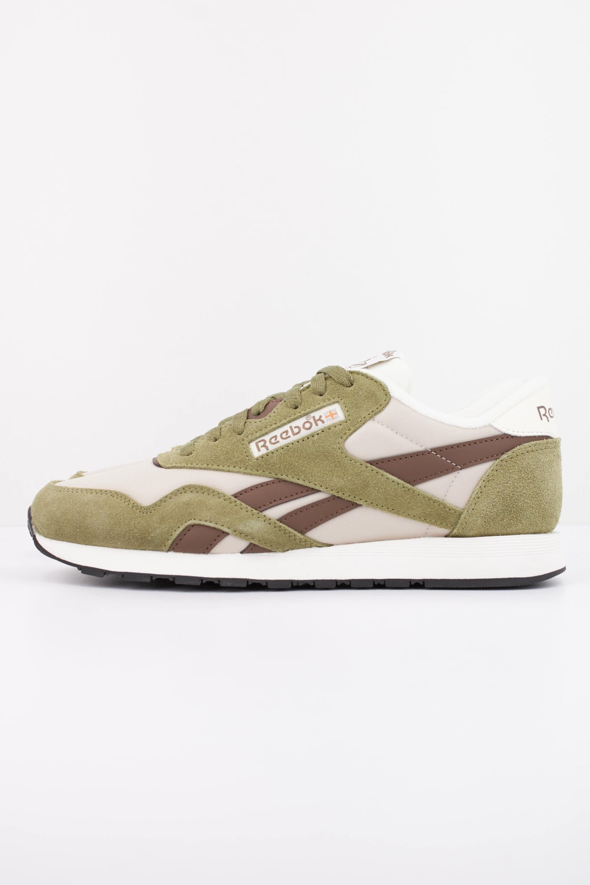 REEBOK CLASSIC NYLON en color VERDE (1)