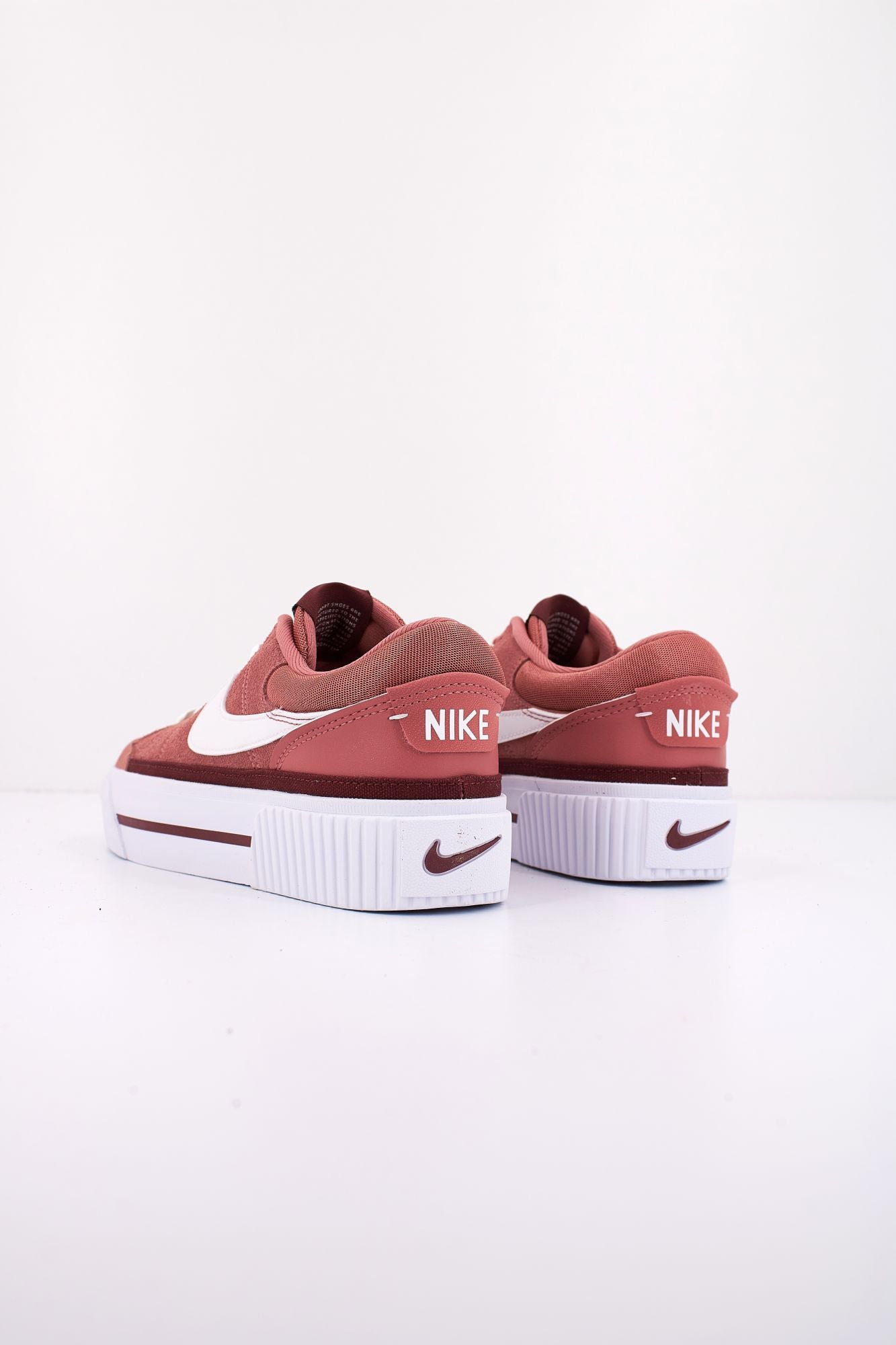 NIKE COURT LEGACY en color ROJO (3)