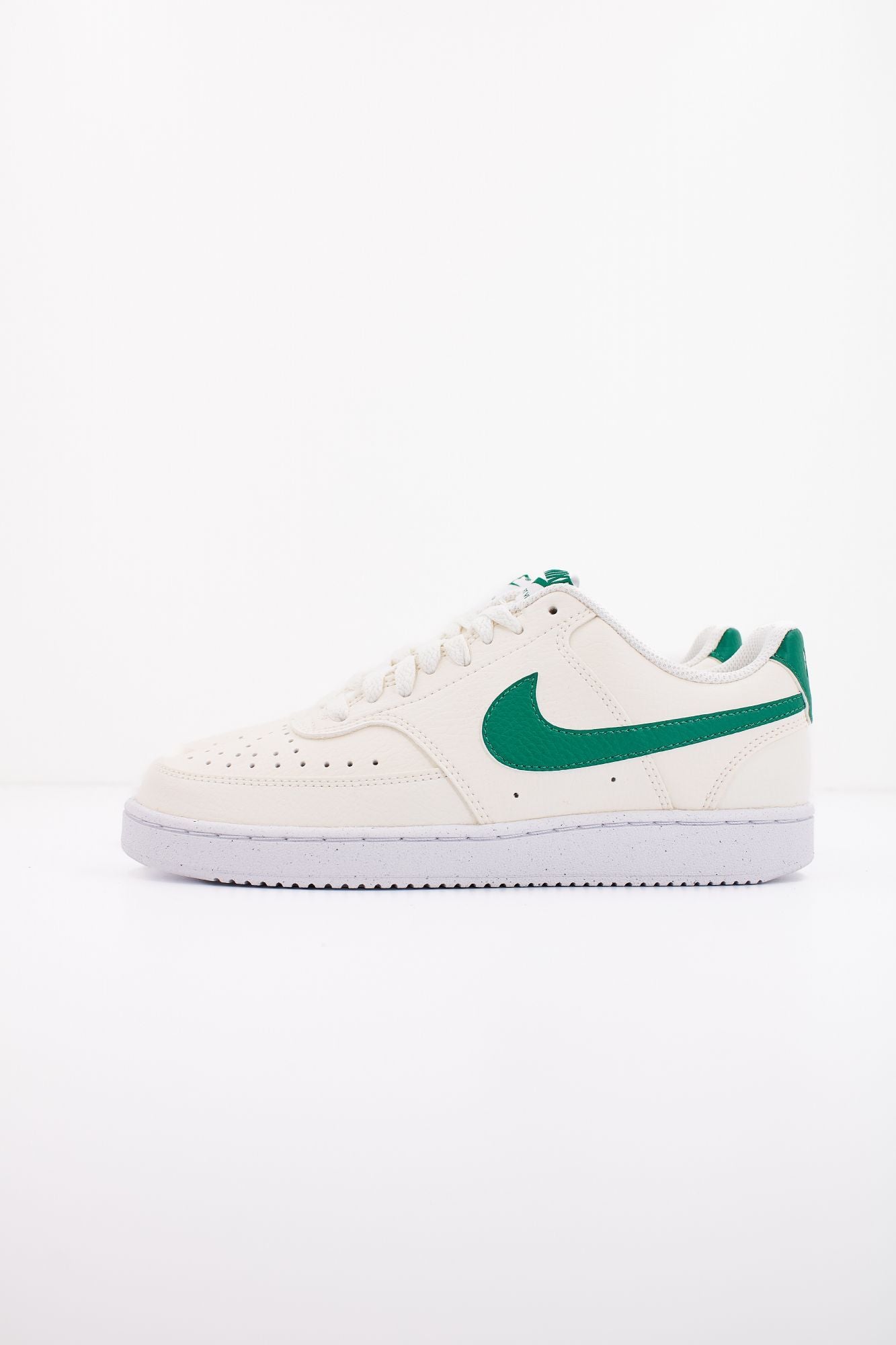 NIKE W NIKE COURT en color BEIS (1)