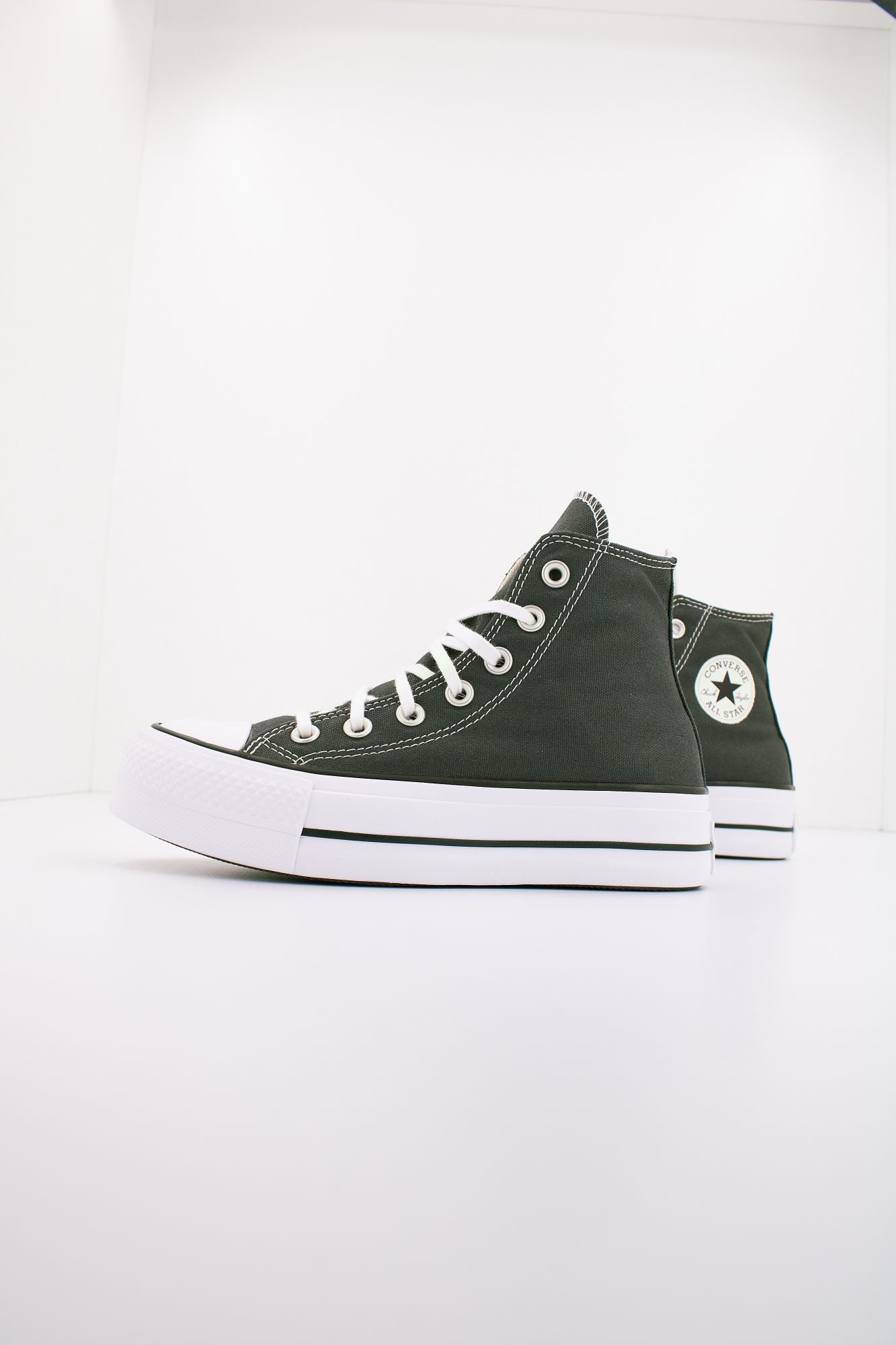 CONVERSE COLOR PLATFORM CHUCK TAYLOR ALL STAR en color NEGRO (1)