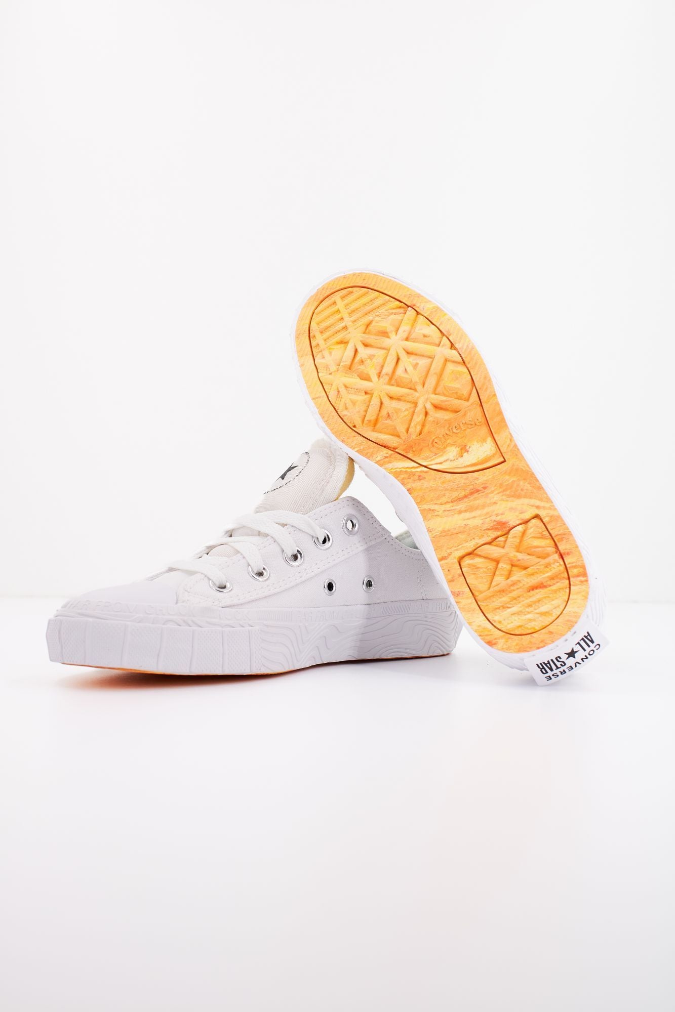 CONVERSE CHUCK TAYLOR ALT STAR OX en color BLANCO (4)