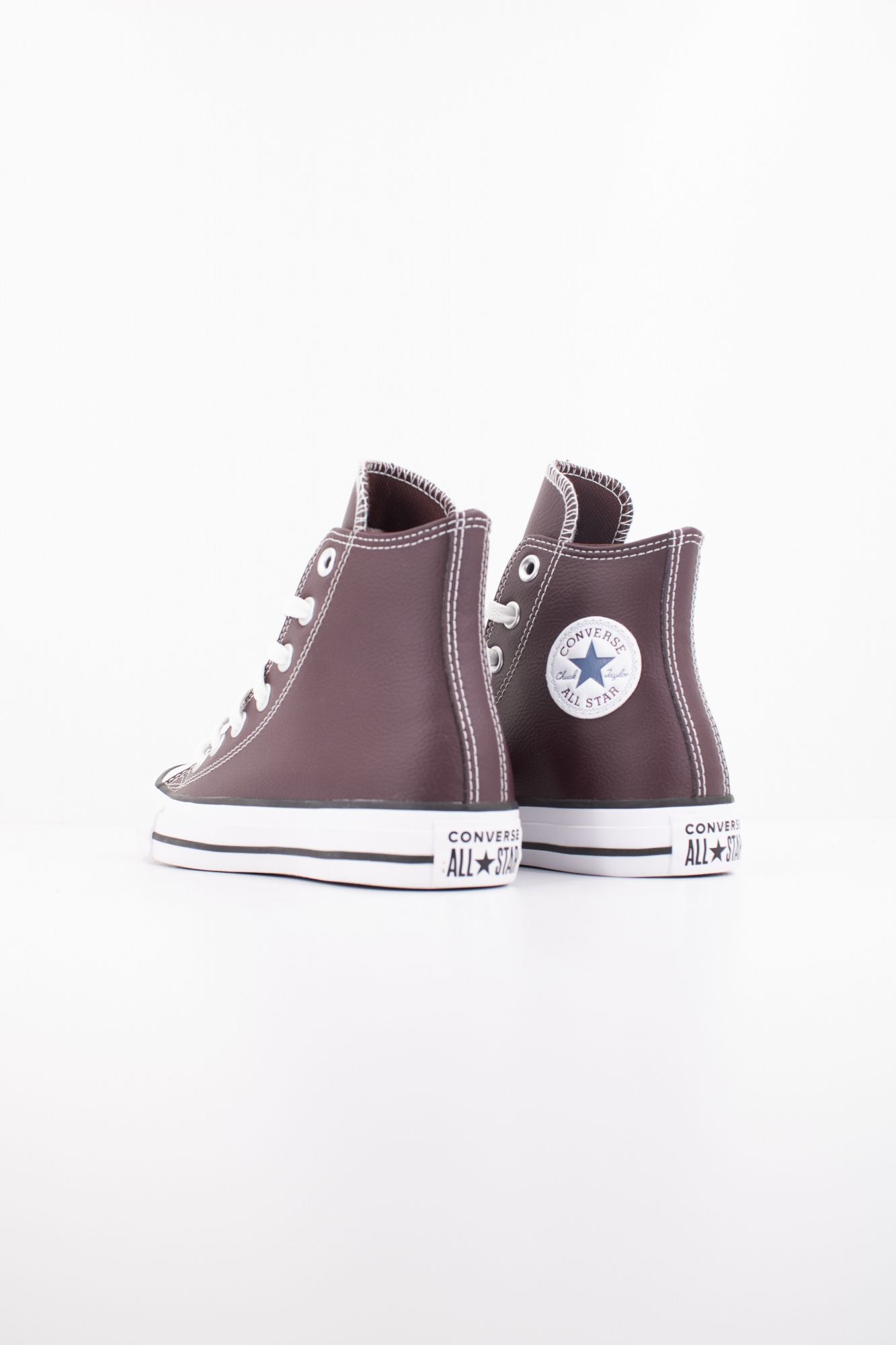 CONVERSE CHUCK TAYLOR ALL STAR FAUX LEATHER en color BURDEOS (4)