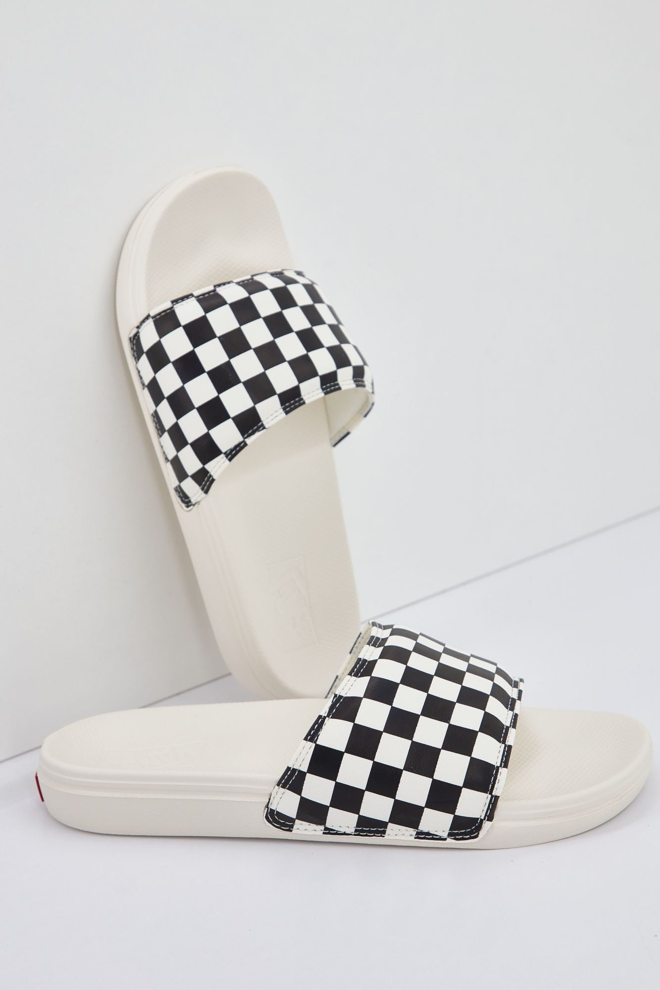 VANS VN0A5HFER6R1 en color BLANCO (1)