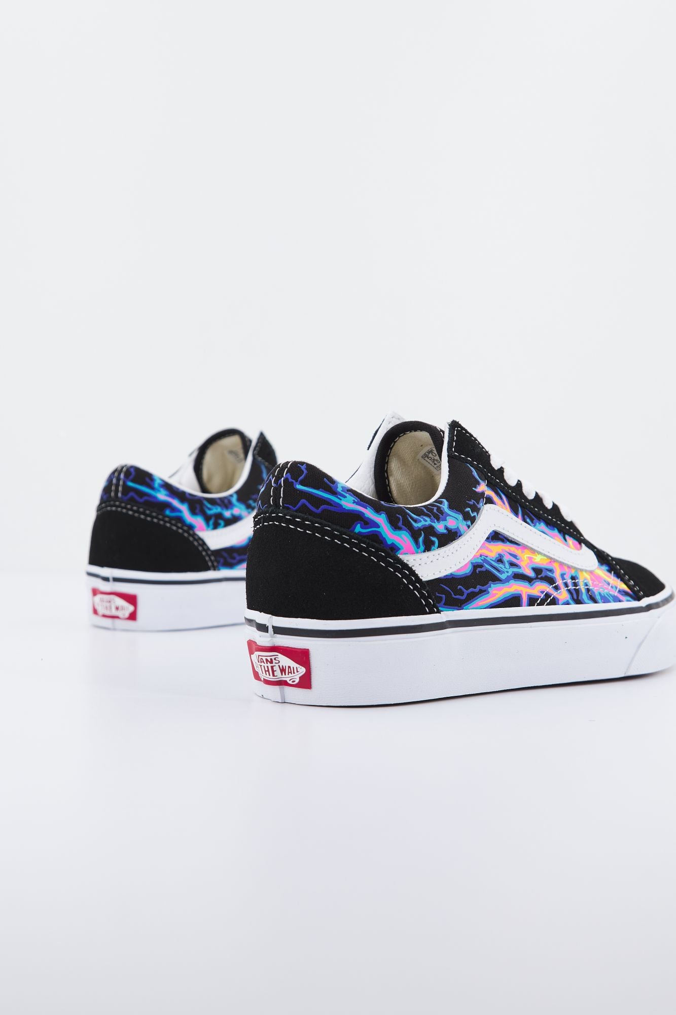 VANS UA OLD SKOOL en color NEGRO (3)
